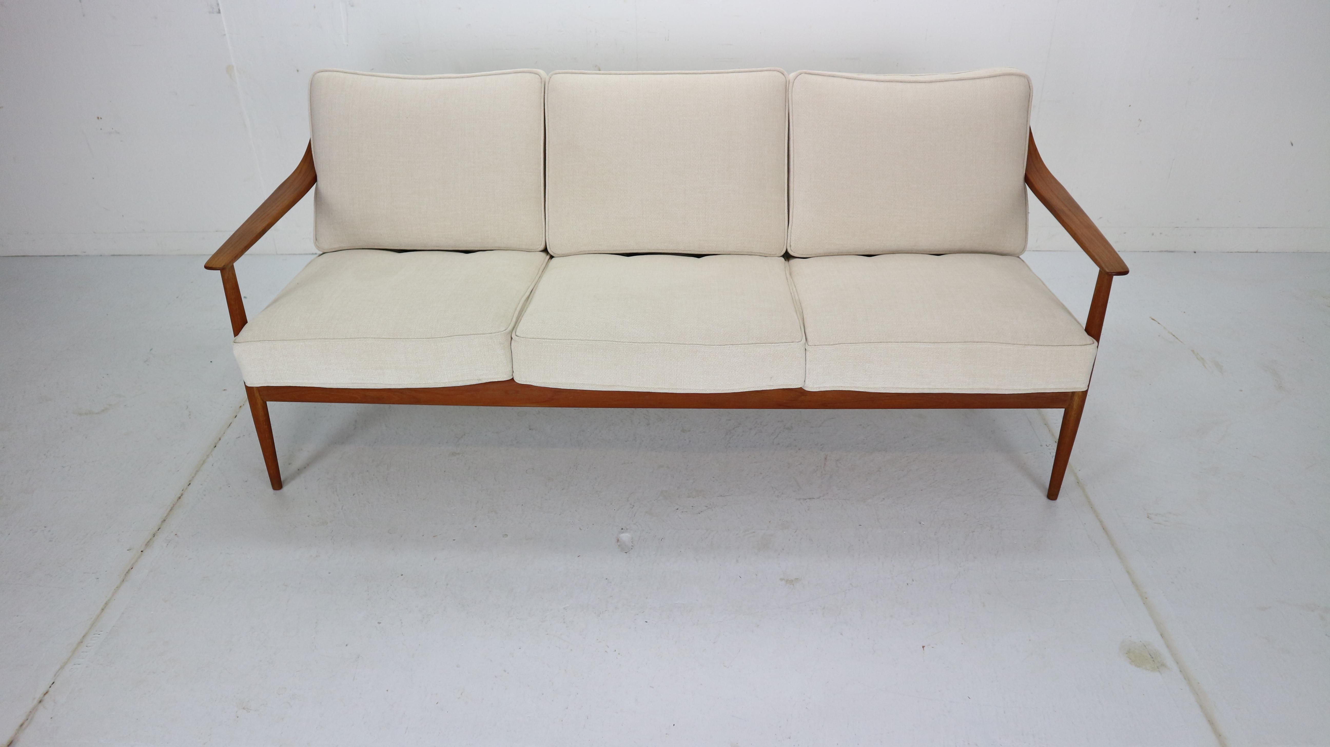 Midcentury Teak Three-Seat Sofa by Knoll Antimott from Willhelm Knoll, 1960 In Good Condition In The Hague, NL
