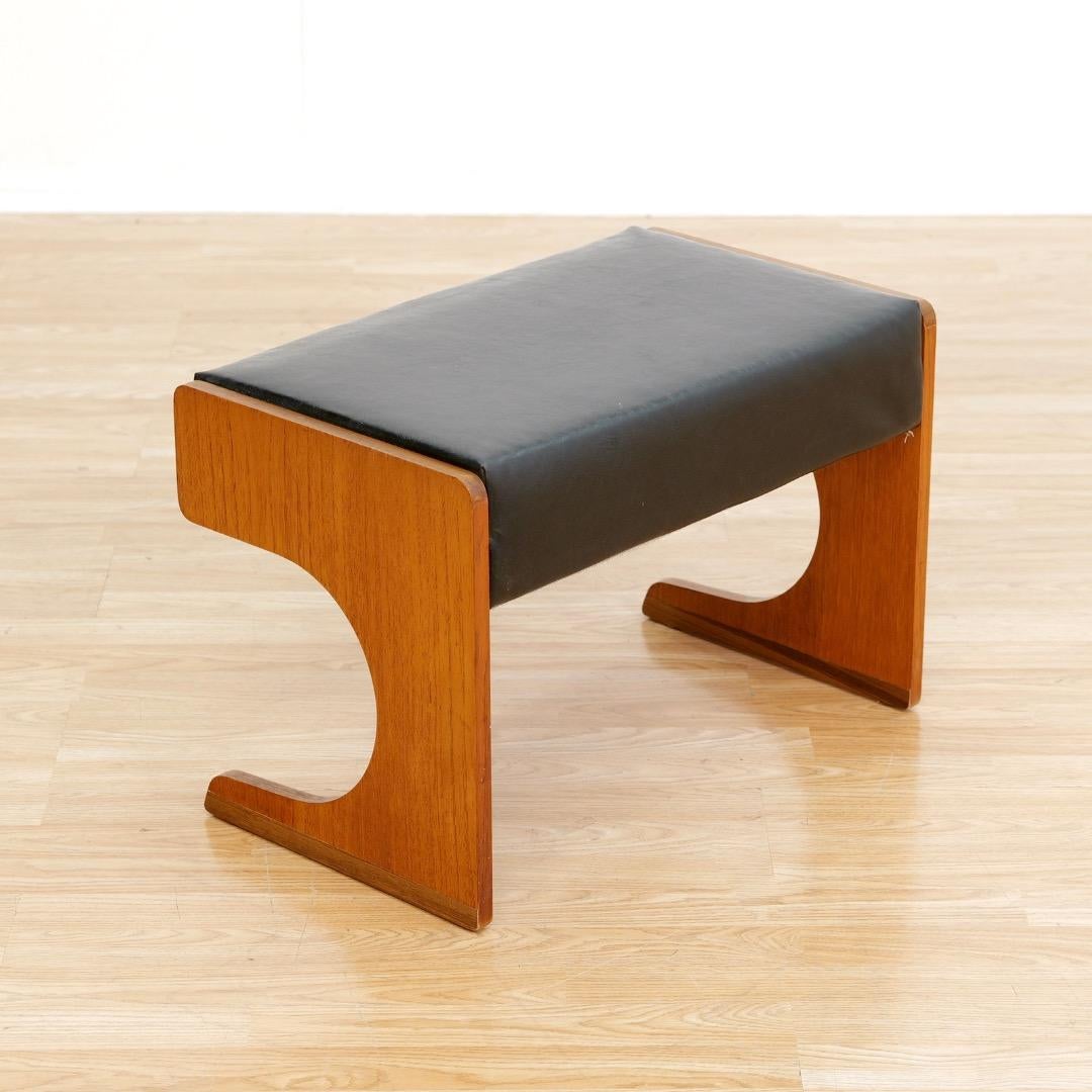 Mid Century Teak Vanity & Stool by Meredew en vente 5