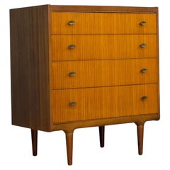 Mid-Century-Kommode aus Teakholz und Nussbaumholz von Wrighton, 1960er Jahre