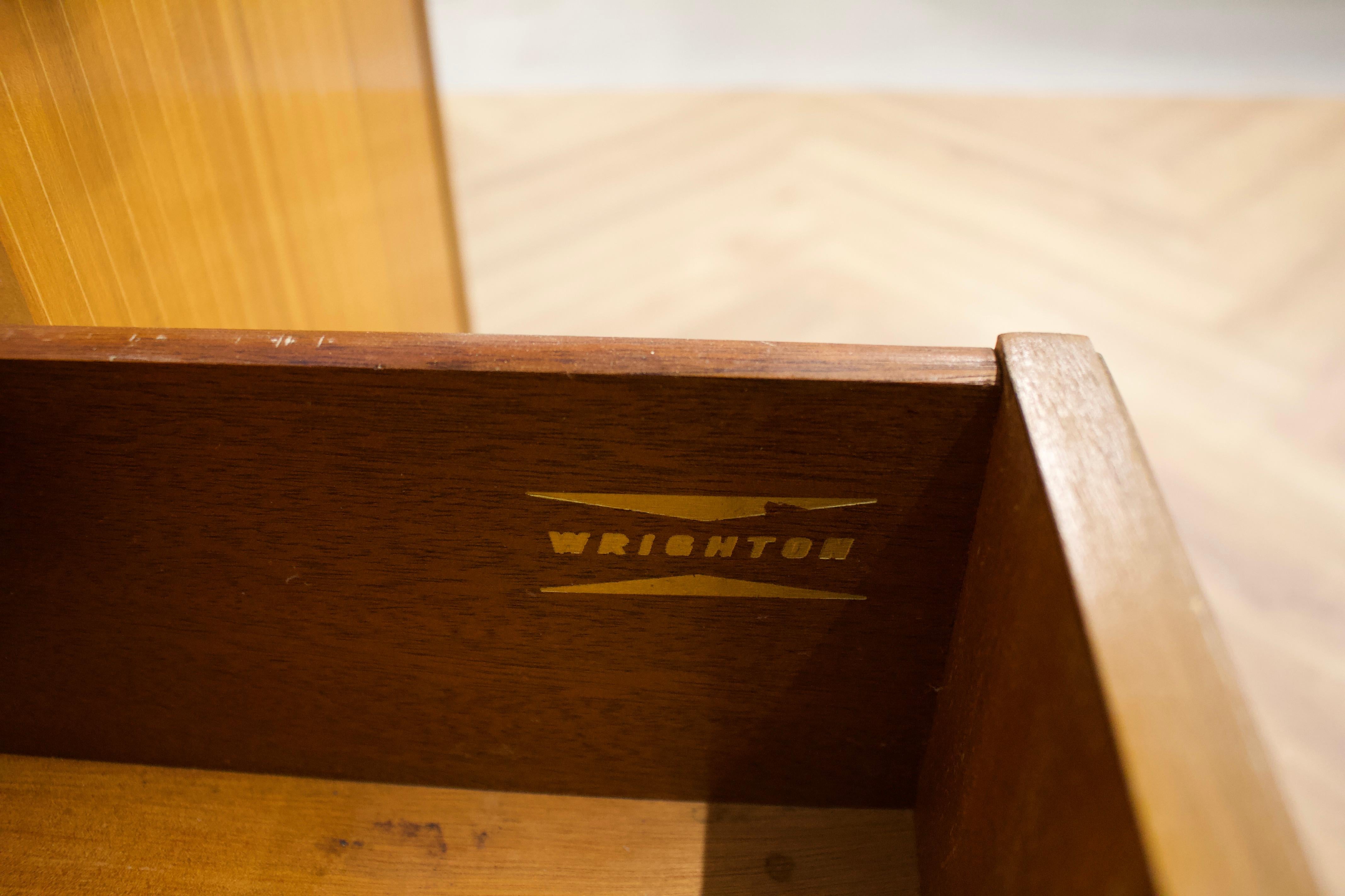 Mid-Century-Schminktisch aus Teakholz und Nussbaumholz von Wrighton, 1960er Jahre im Angebot 1