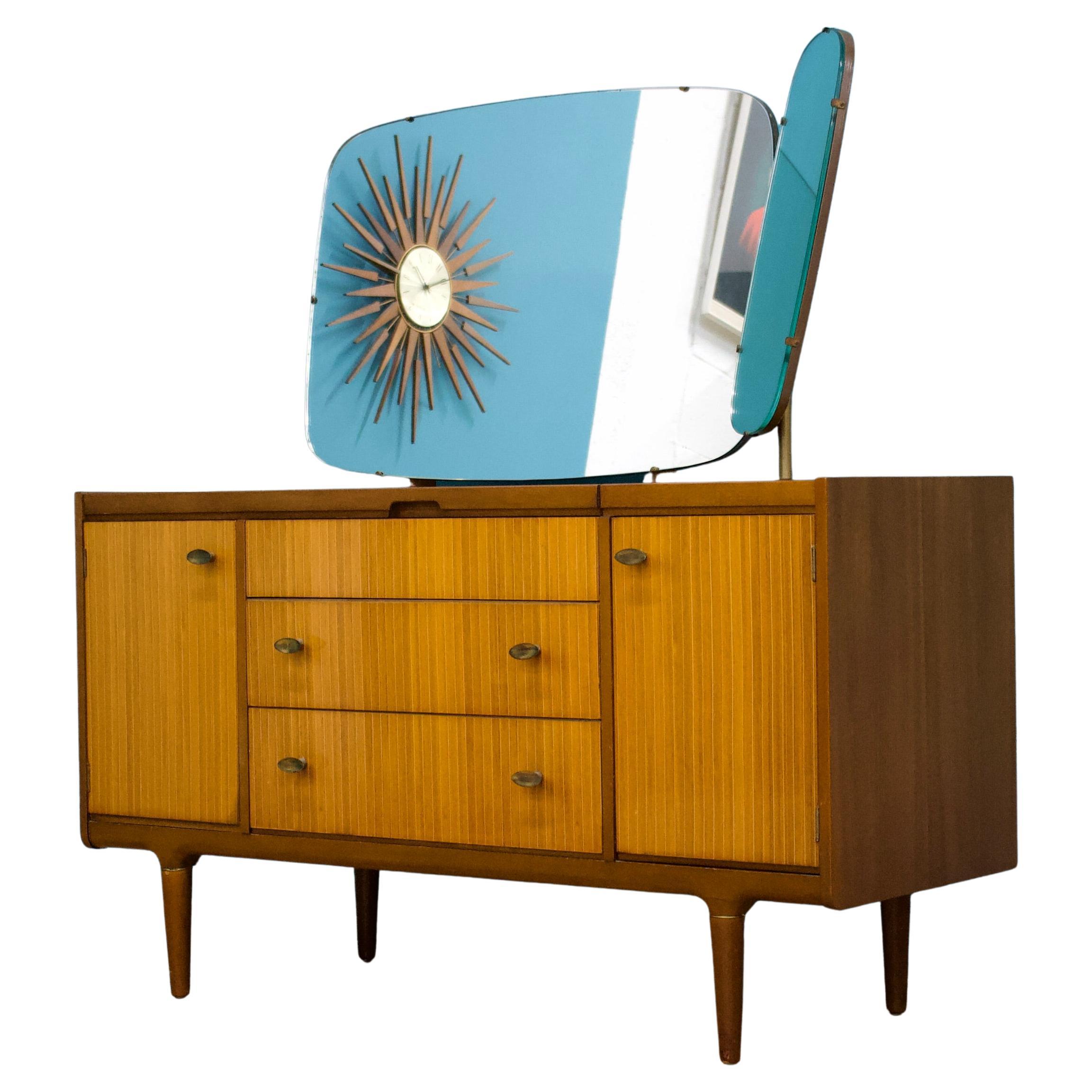 Mid-Century-Schminktisch aus Teakholz und Nussbaumholz von Wrighton, 1960er Jahre im Angebot