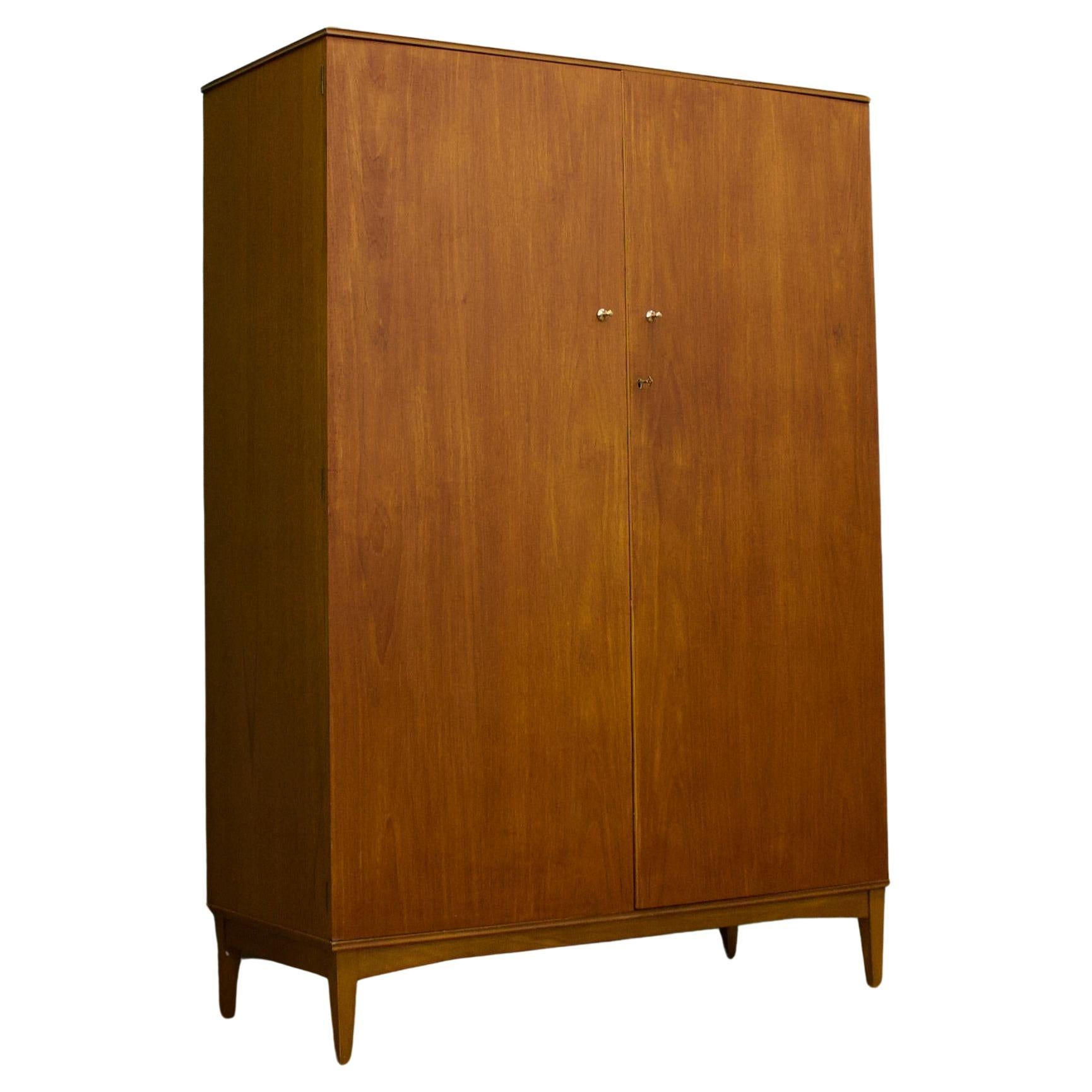 Mid Century Teakholz Kleiderschrank, 1960er