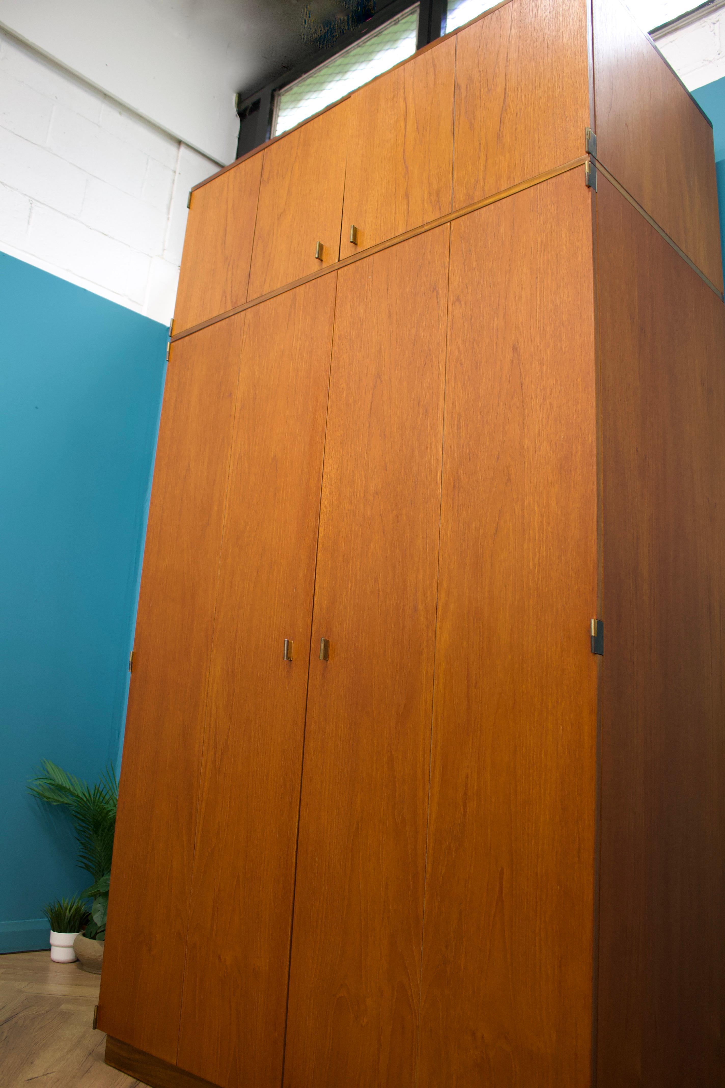 Veneer Mid Century Teak Wardrobe from Beithcraft With Top Box, 1960s