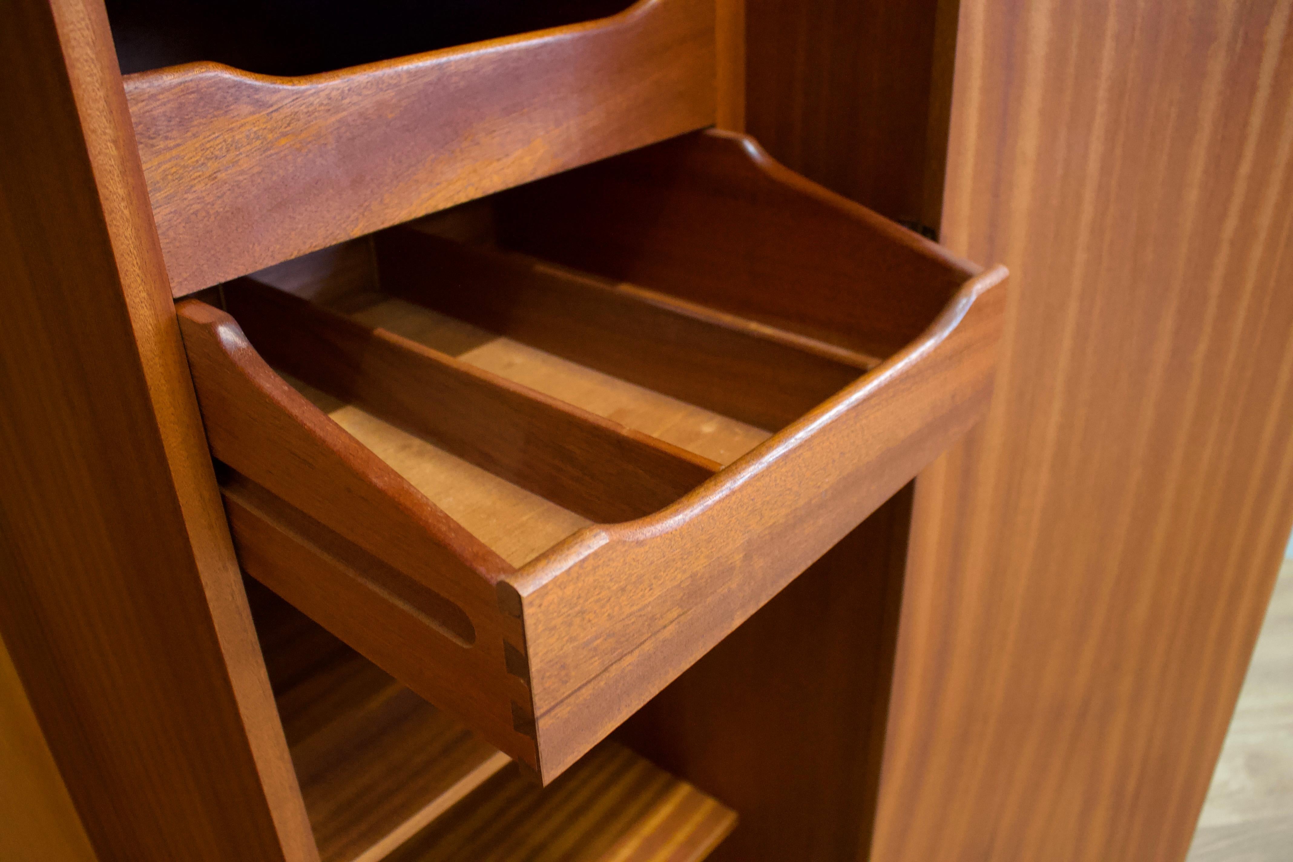 Armadio in teak di metà secolo di G-Plan, anni '70 in vendita 2