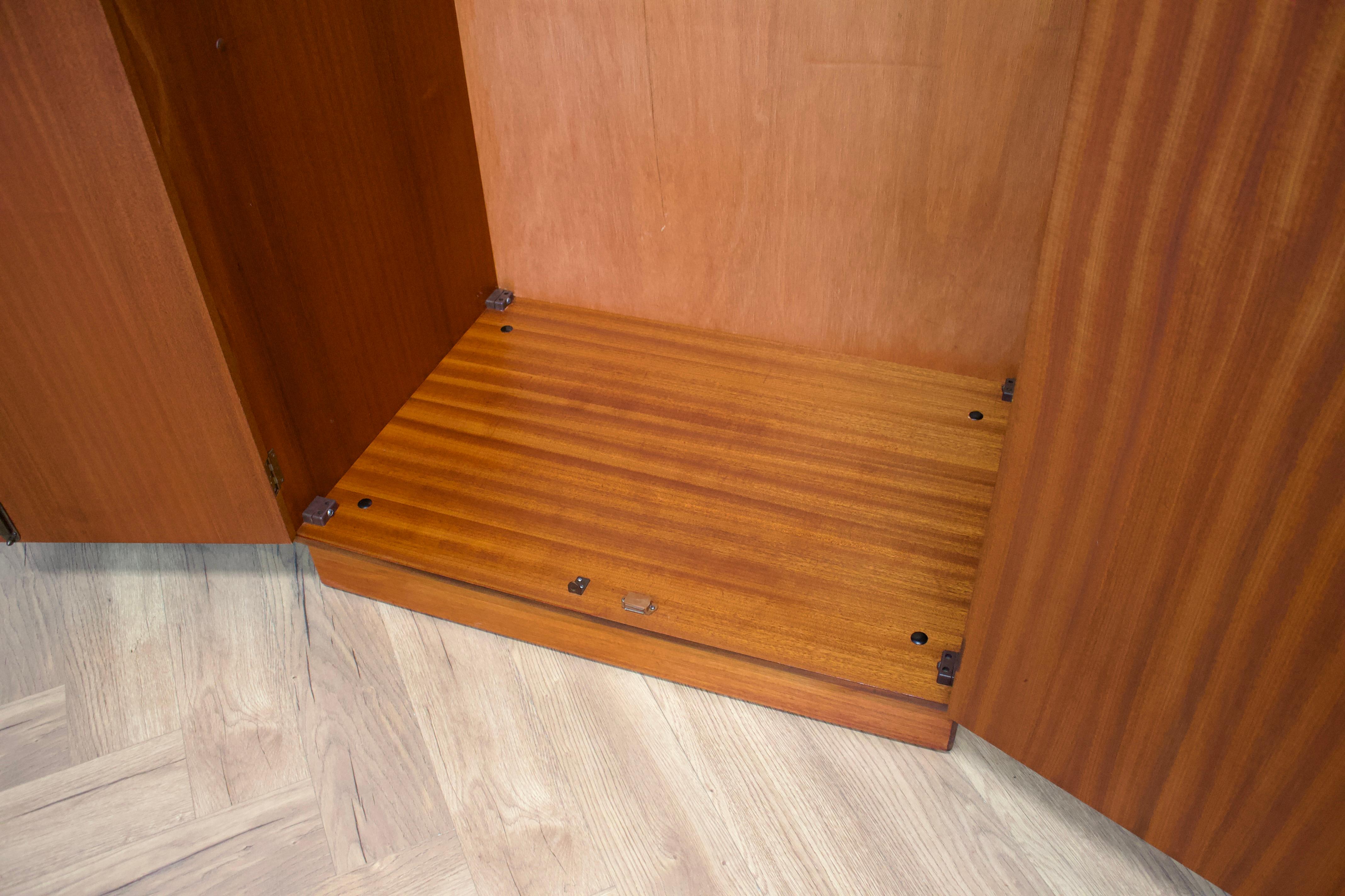 Teak Armadio in teak di metà secolo di G-Plan, anni '70 in vendita