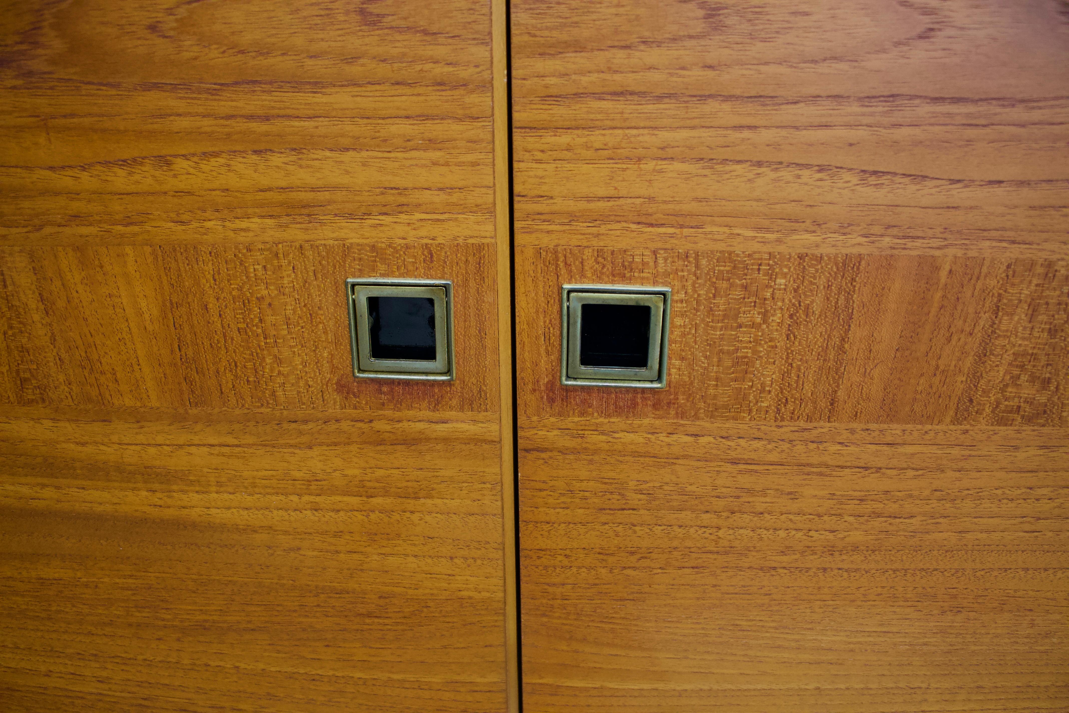 Mid-Century-Kleiderschrank aus Teakholz von Stonehill, 1960er Jahre im Angebot 4