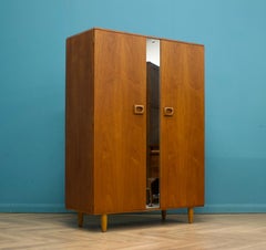 Armadio in teak di metà secolo di Stonehill, anni '60