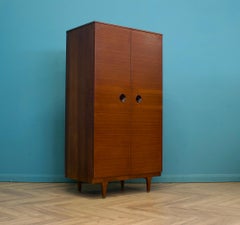 Armadio in teak di metà secolo di Stonehill, anni '60
