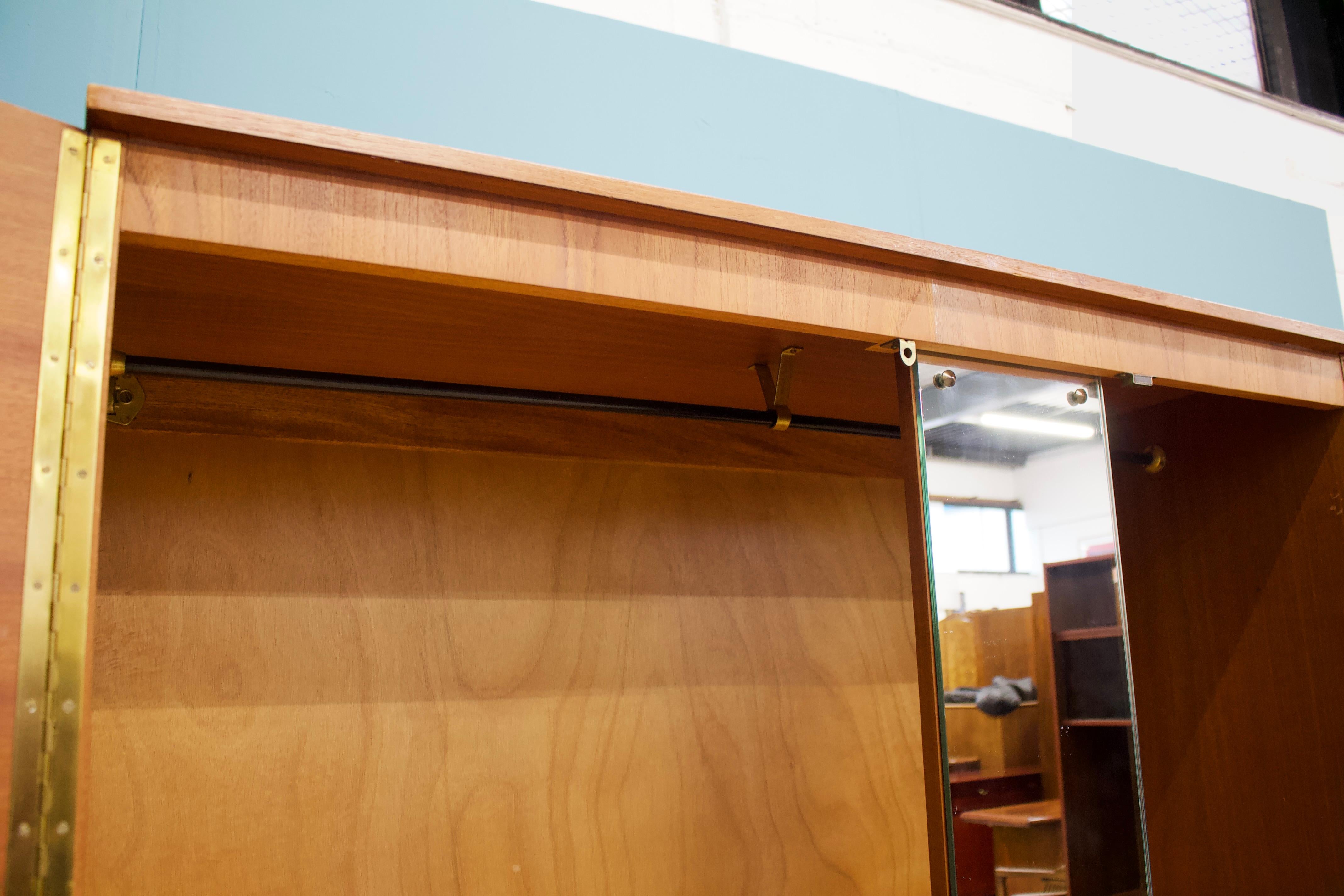 Armadio in teak di metà secolo di Stonehill, anni '60 In condizioni buone in vendita a South Shields, GB