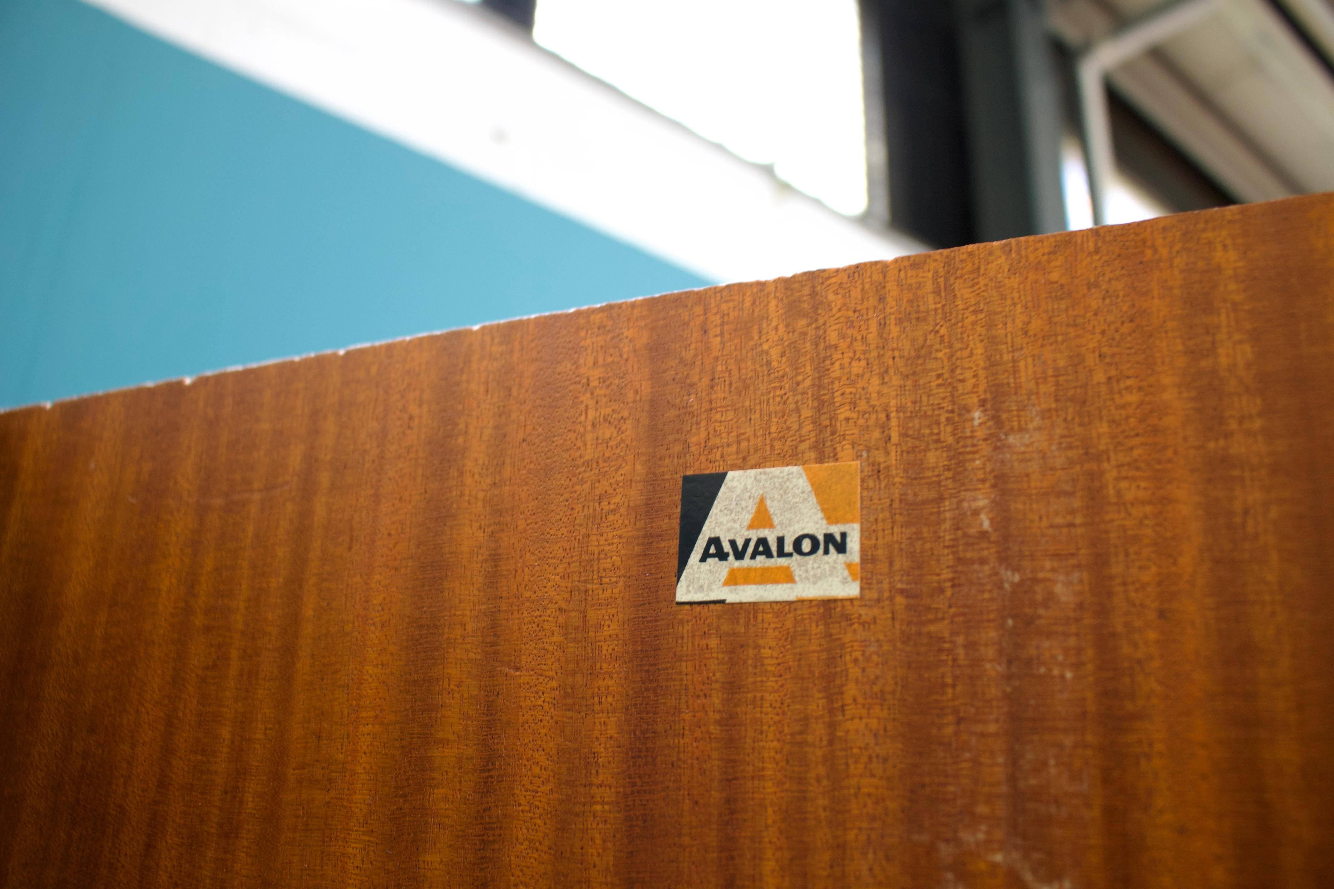 Armoire en teck du milieu du siècle de Uniflex, années 1960 en vente 1