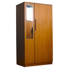 Mid-Century-Kleiderschrank aus Teakholz von Uniflex, 1960er Jahre