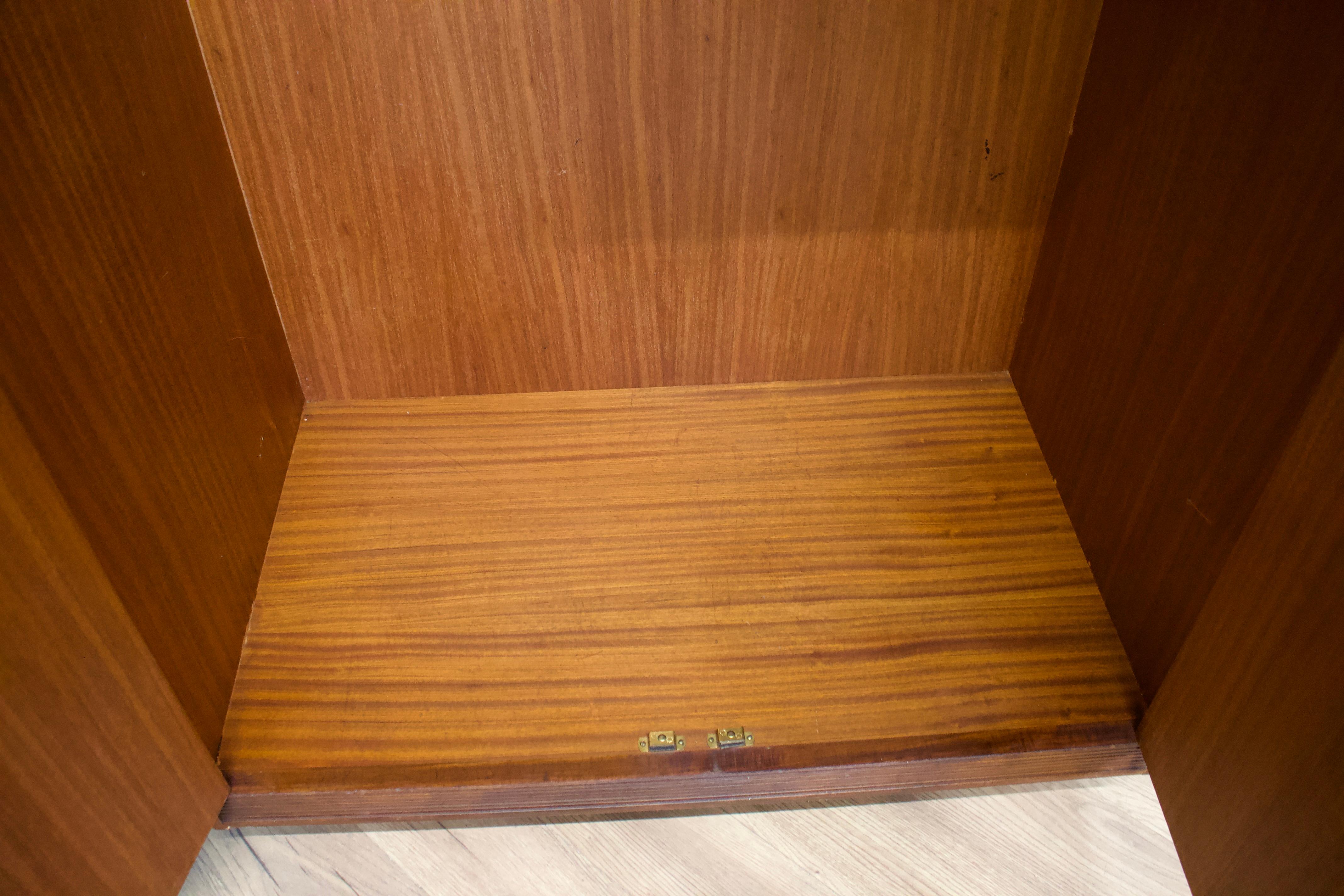 Armadio in teak del Mid Century di White & Newton, anni '60 1