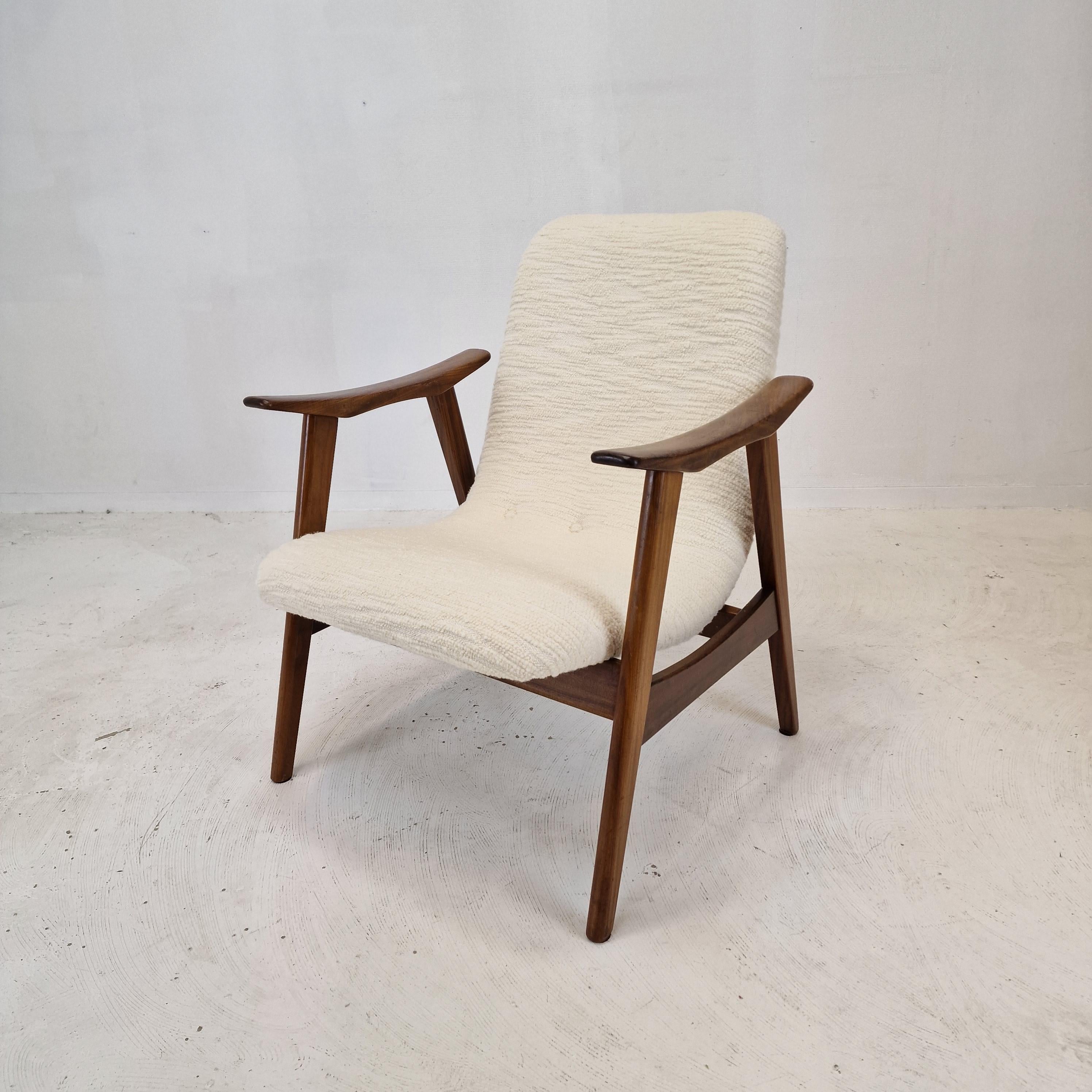 Lovely lounge chair, fabricated in the 60's by Wébé the Netherlands.
It is designed by Louis van Teeffelen.

The elegant structure of this comfortable chairs is made of solid teak.

The chair is just restored with new foam and new fabric.
It