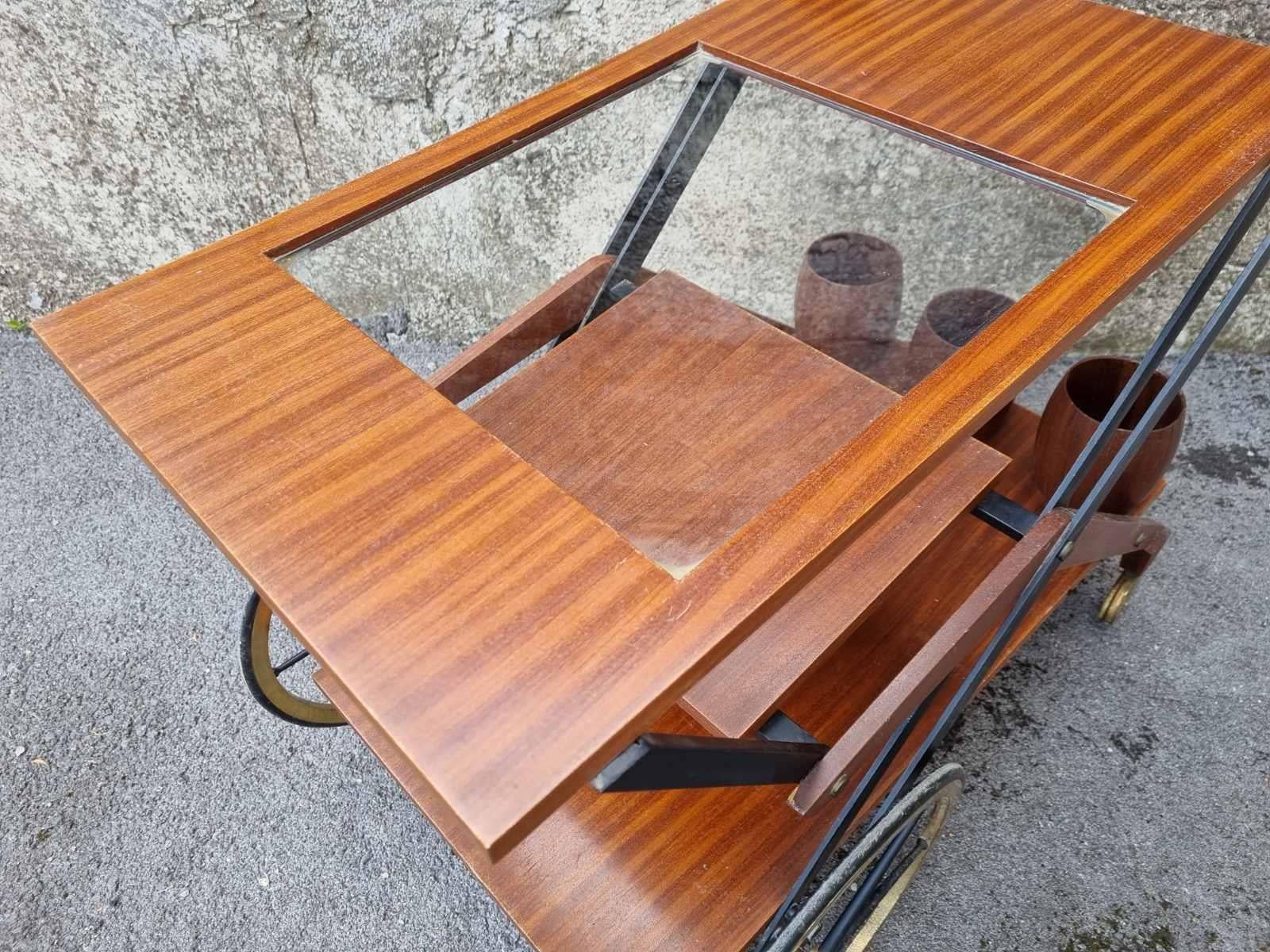 Mid Century Teak Wood and Brass Serving Trolley, Italy 60s In Good Condition For Sale In Lucija, SI