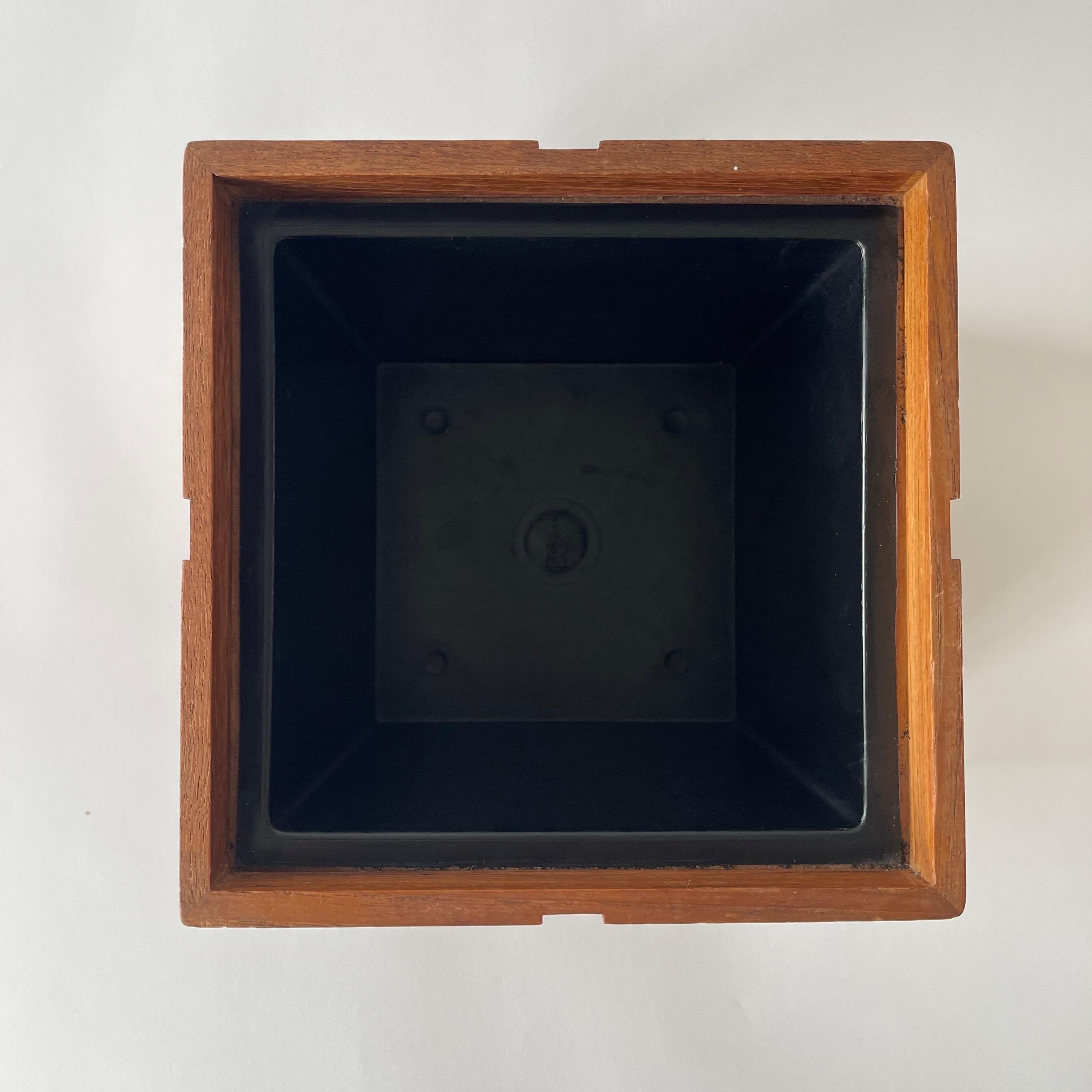 Cubitera de madera de teca Mid Century by Kalmar, Años 60 en venta 4
