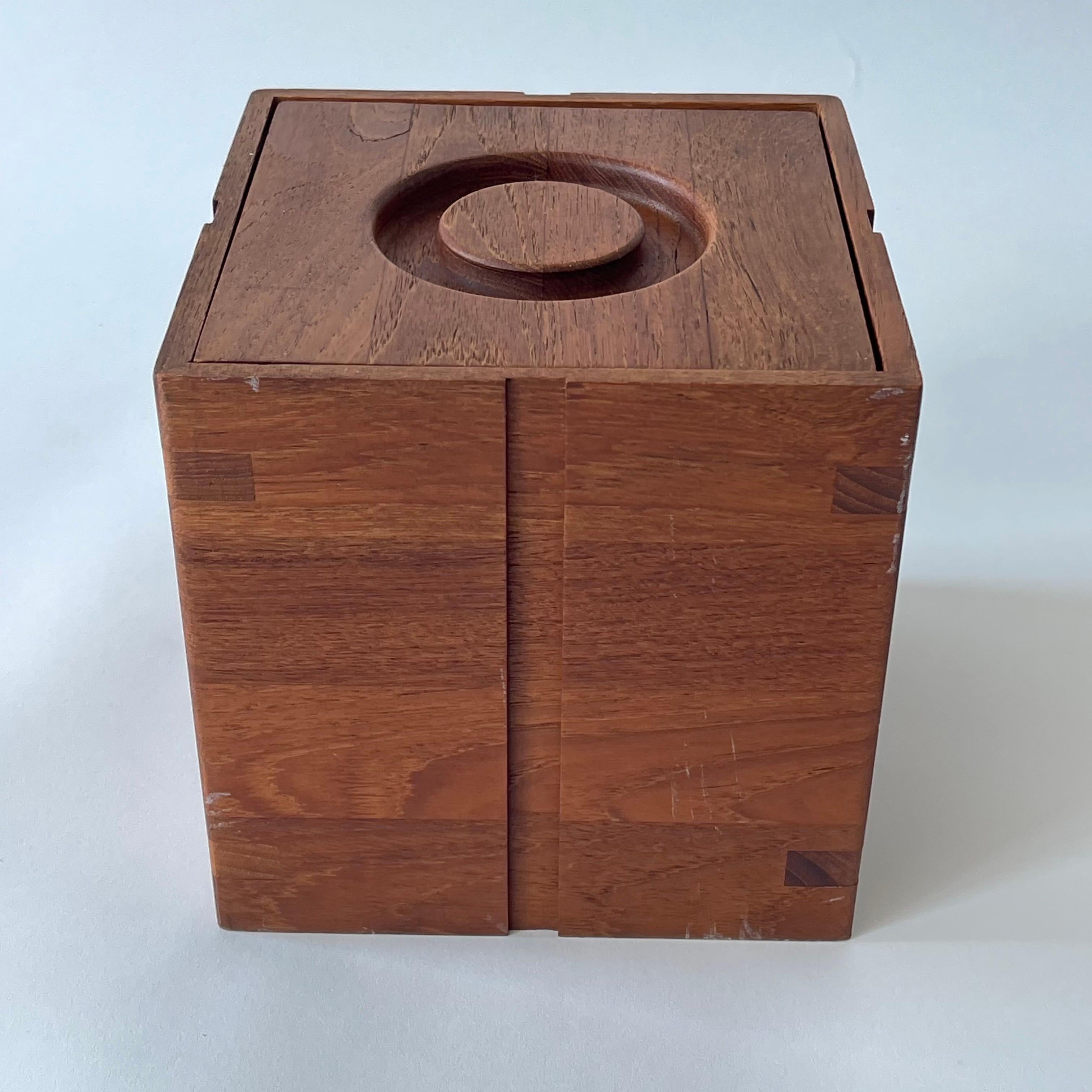 Cubitera de madera de teca Mid Century by Kalmar, Años 60 Tailandés en venta