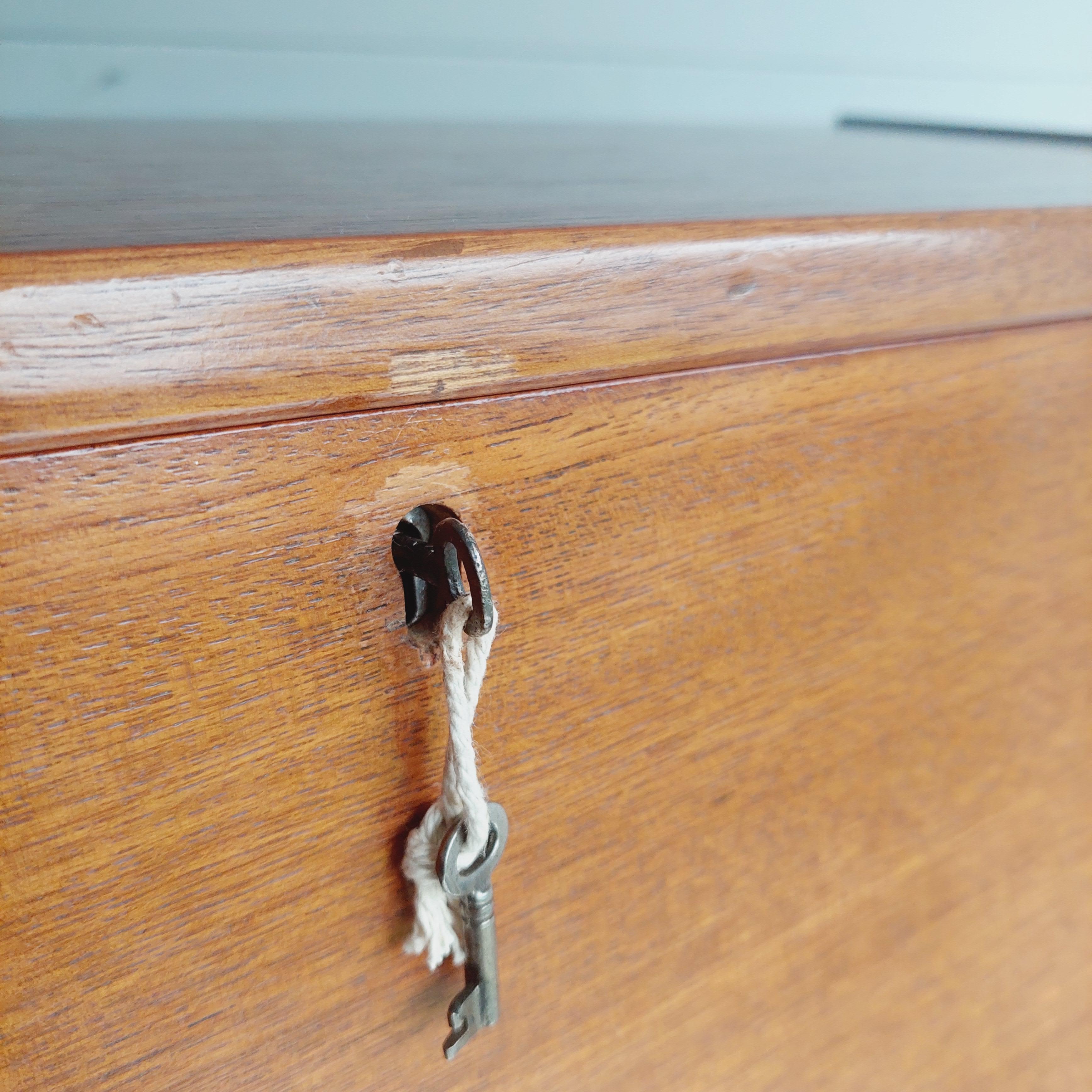 Mid Century Teak Writing Desk / Bureau by Jentique, 1960s 8