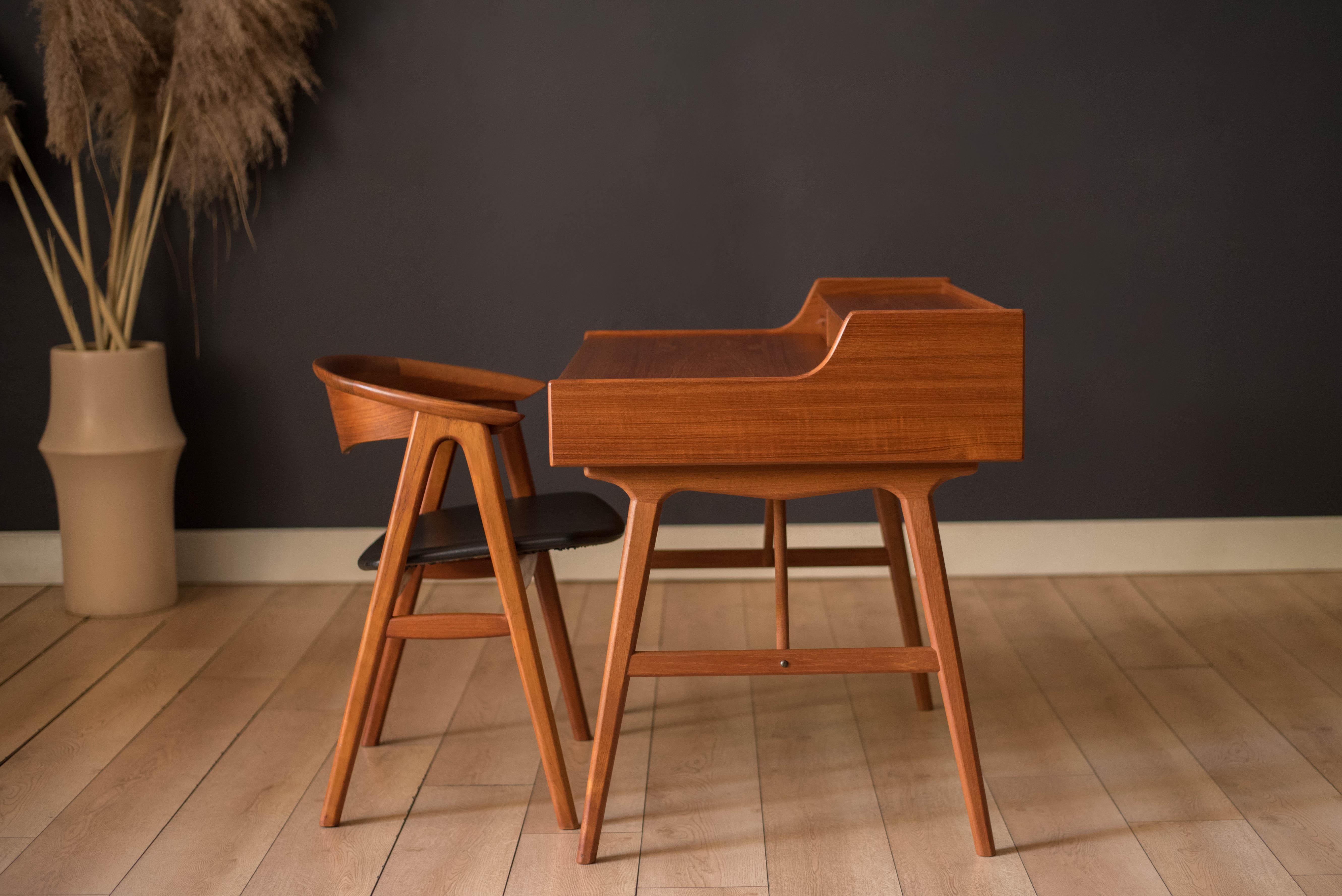 Danese Scrivania in teak di metà secolo di Arne Wahl Iversen per Vinde Møbelfabrik in vendita