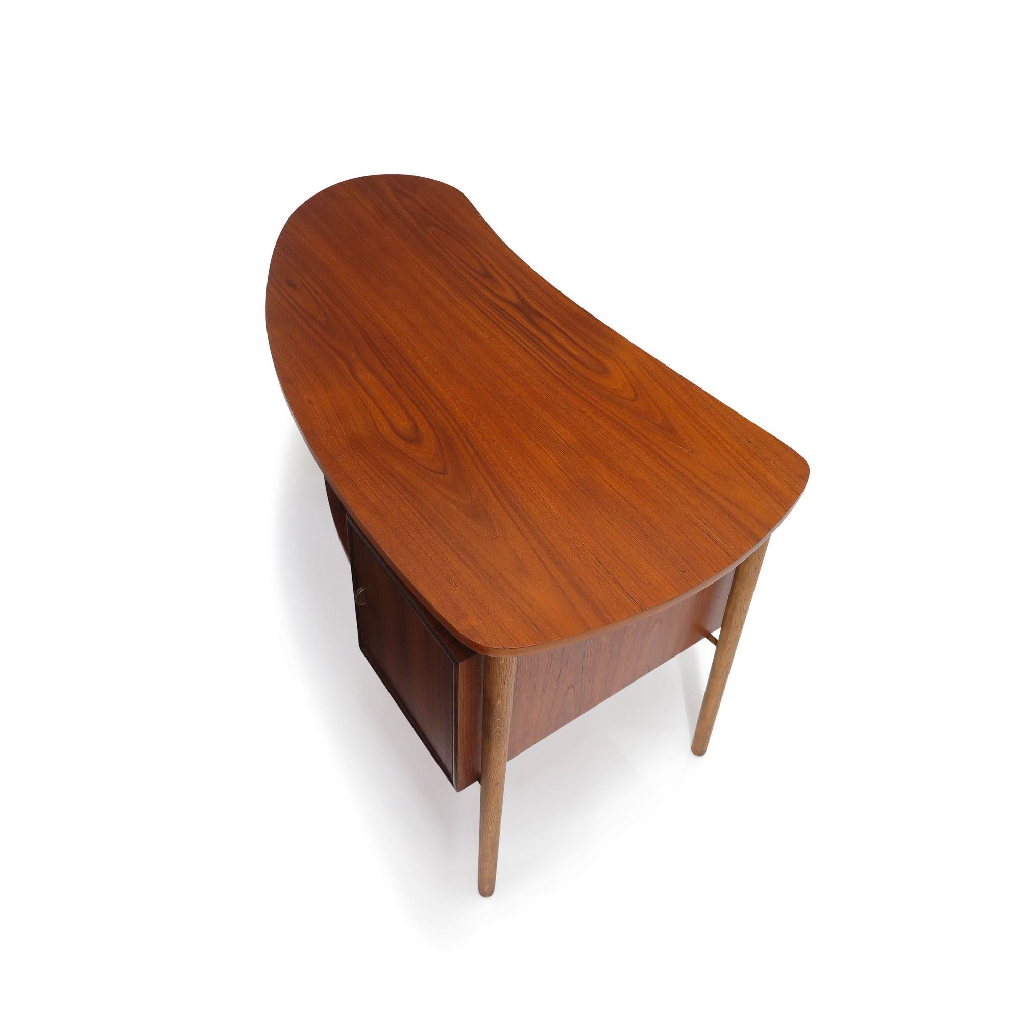 Mid-century Teak Writing Desk Designed by Kai Kristiansen In Excellent Condition For Sale In Oakland, CA