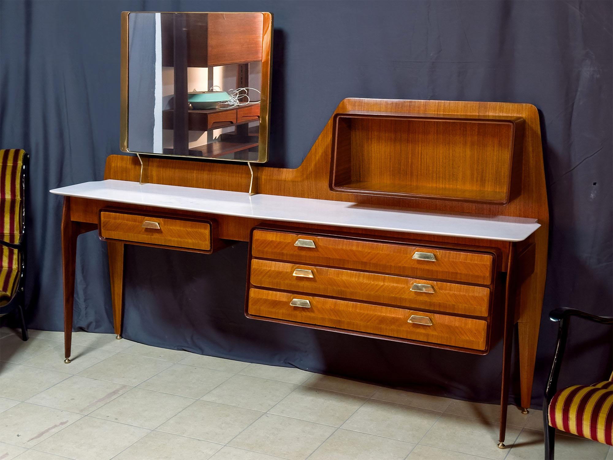 Mid-Century Modern Mid-Century Teakwood Sideboard or Dresser by La Permanente Mobili Cantù, 1950s For Sale