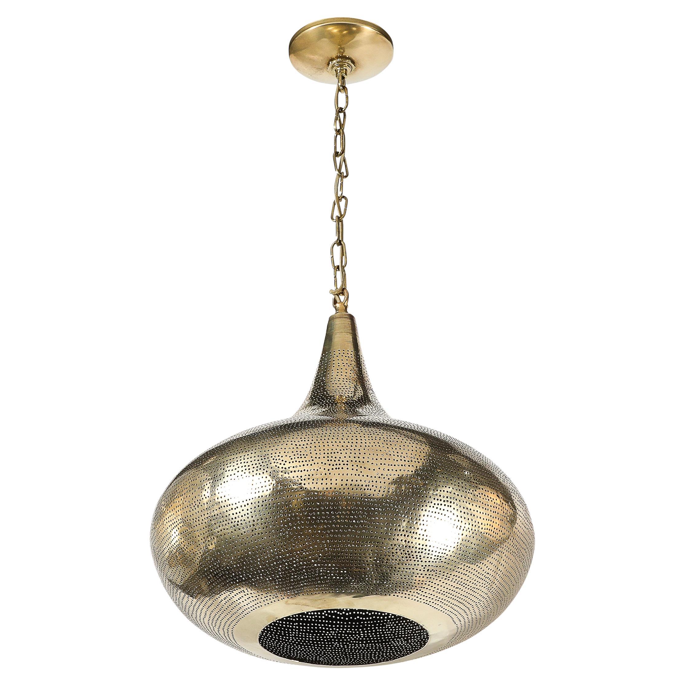 Mid Century Antiques Ciondolo a goccia in ottone antico con dettagli traforati Lampadario