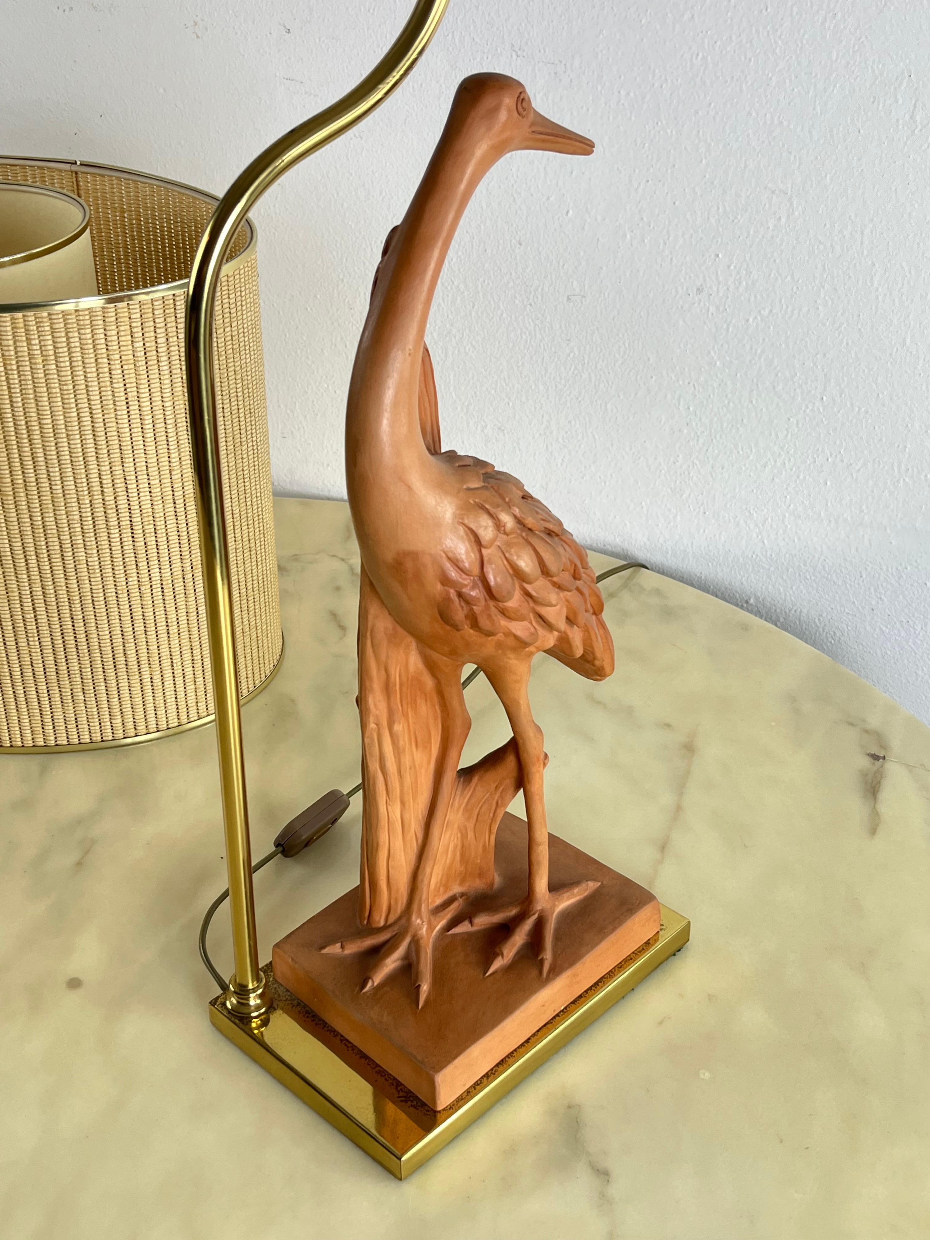 Lampe de table du milieu du siècle en terre cuite et laiton Design italien années 1960 en vente 2