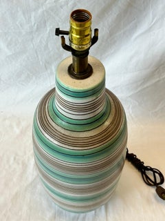 Lampe de table à rayures émaillées en terre cuite du milieu du siècle dernier, style Lee Rosen Design Technics