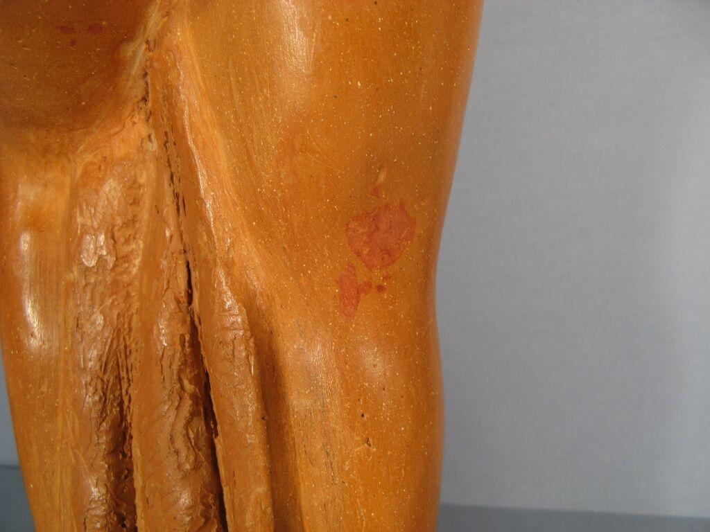 Escultura de terracota de mediados de siglo de una mujer joven bañándose - 1Y177 2