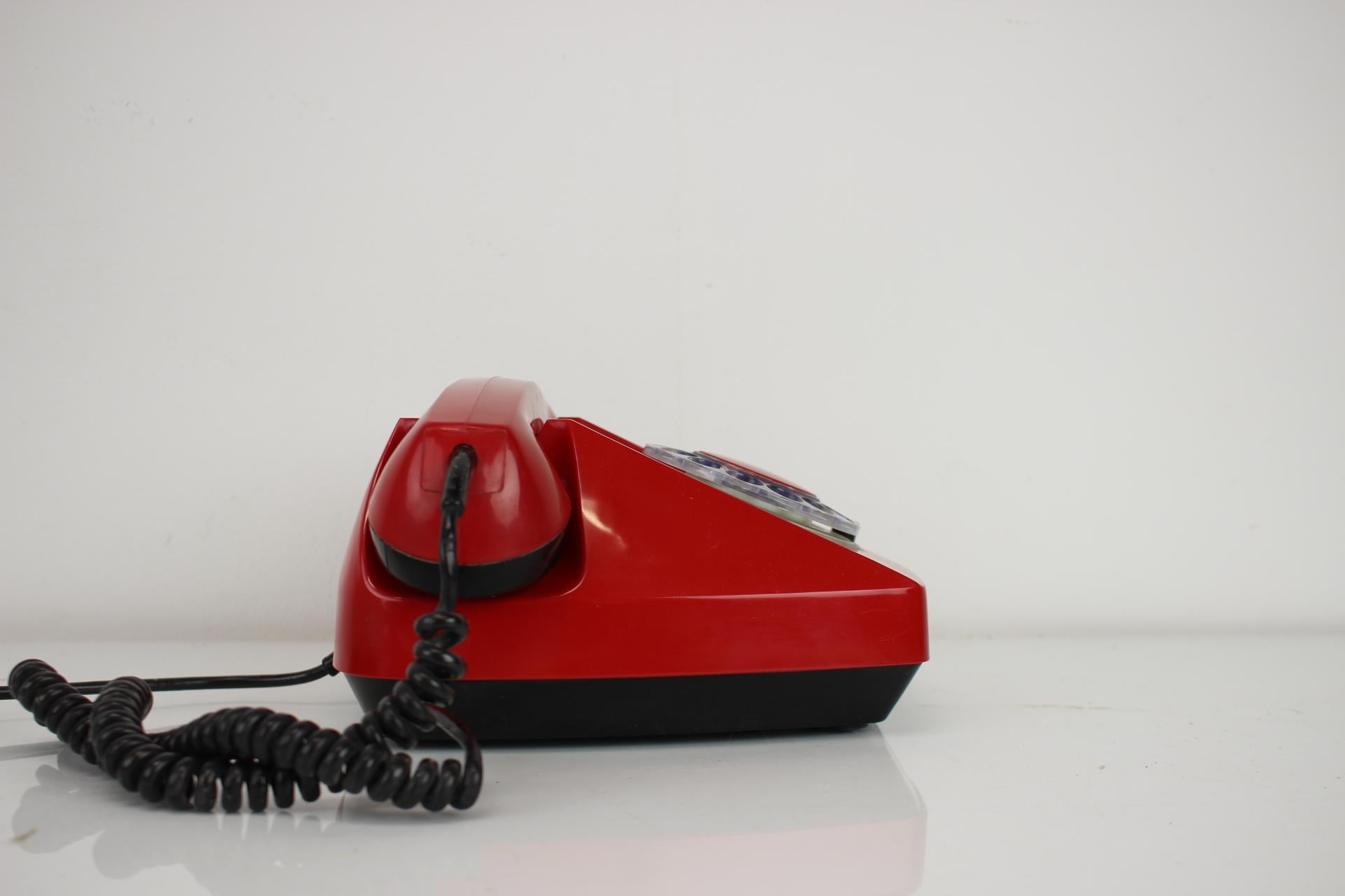 Tesla Design- Telefon aus der Mitte des Jahrhunderts, Tschechoslowakei, 1983. im Angebot 3
