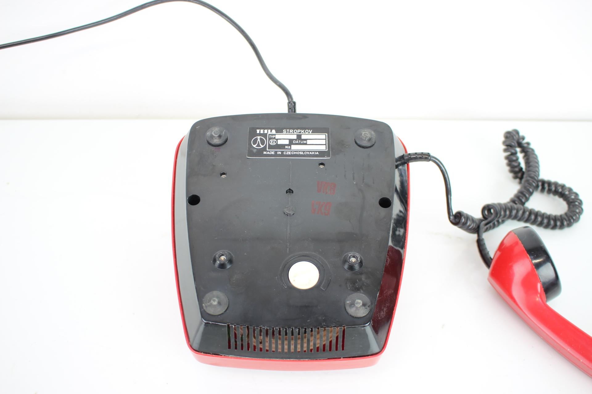 Tesla Design- Telefon aus der Mitte des Jahrhunderts, Tschechoslowakei, 1983. im Zustand „Gut“ im Angebot in Praha, CZ
