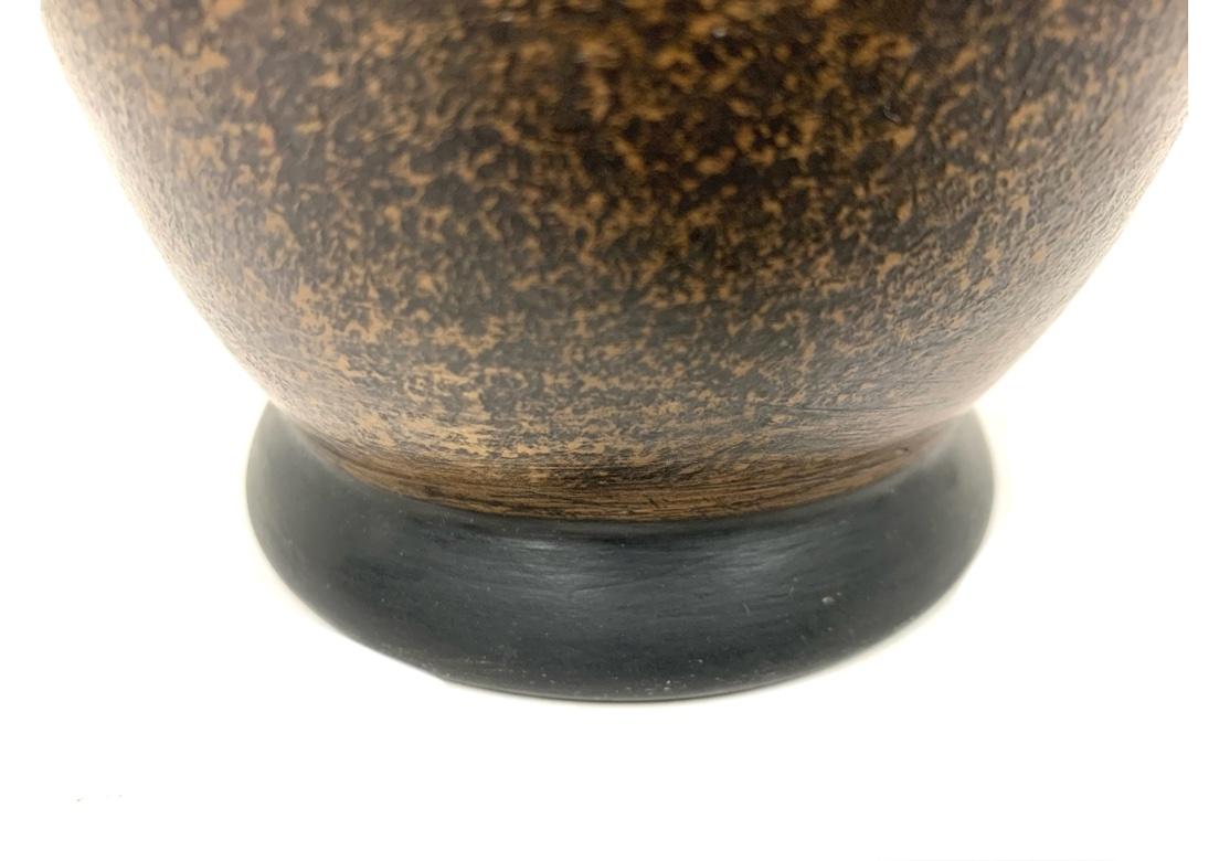 Ceramica Vaso in argilla texturizzata Texcoco Messico di metà secolo in vendita