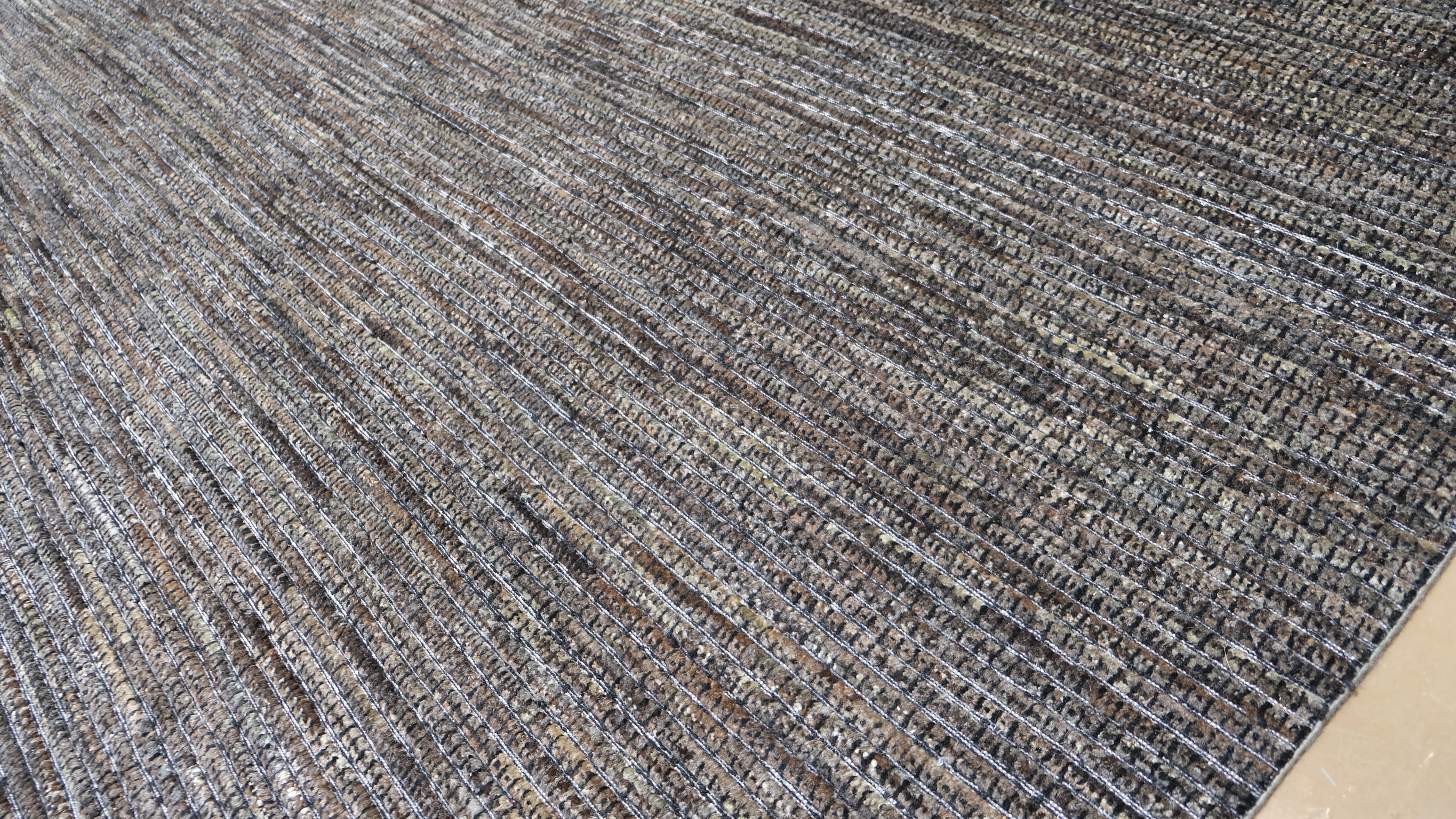 Mid-Century Textured Charcoal Brown Wool Rug 9'8''x13'9'' In New Condition For Sale In Torrance, CA