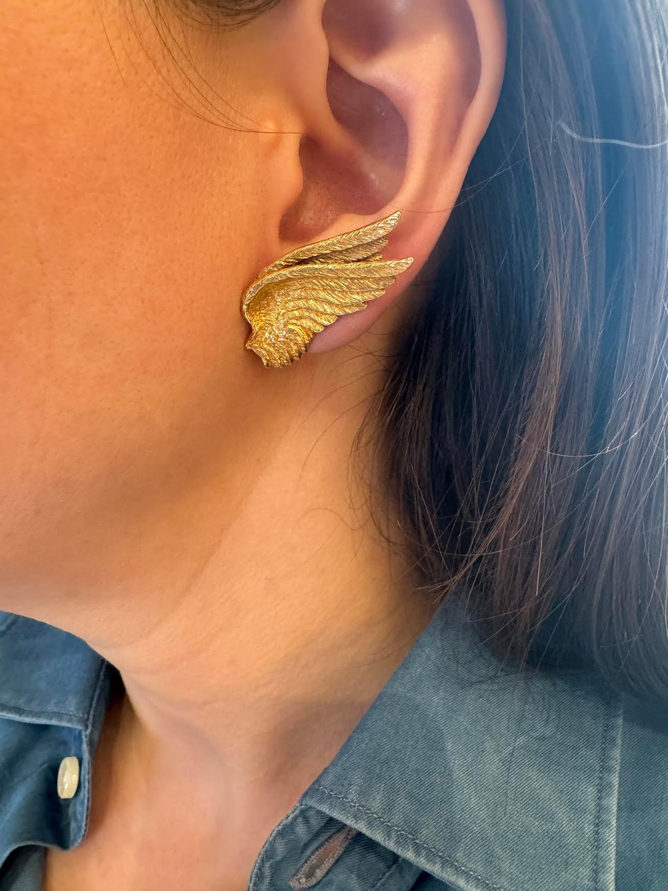 Women's or Men's Mid-Century Textured Gold Clip Earrings in the Form of Angel Wings For Sale