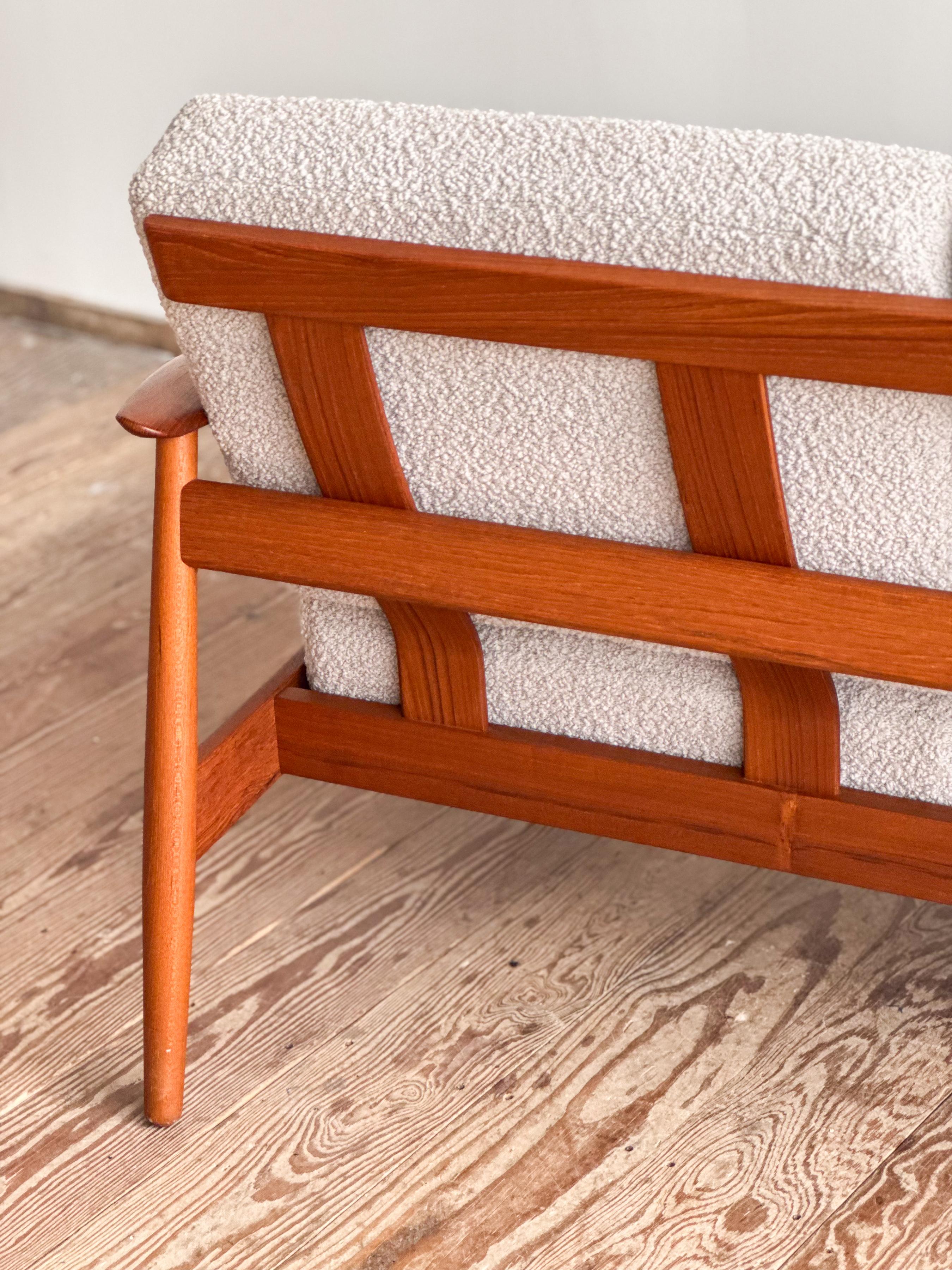 Divano con seduta a T di metà secolo, divano in teak di Arne Vodder per France & Søn in vendita 11