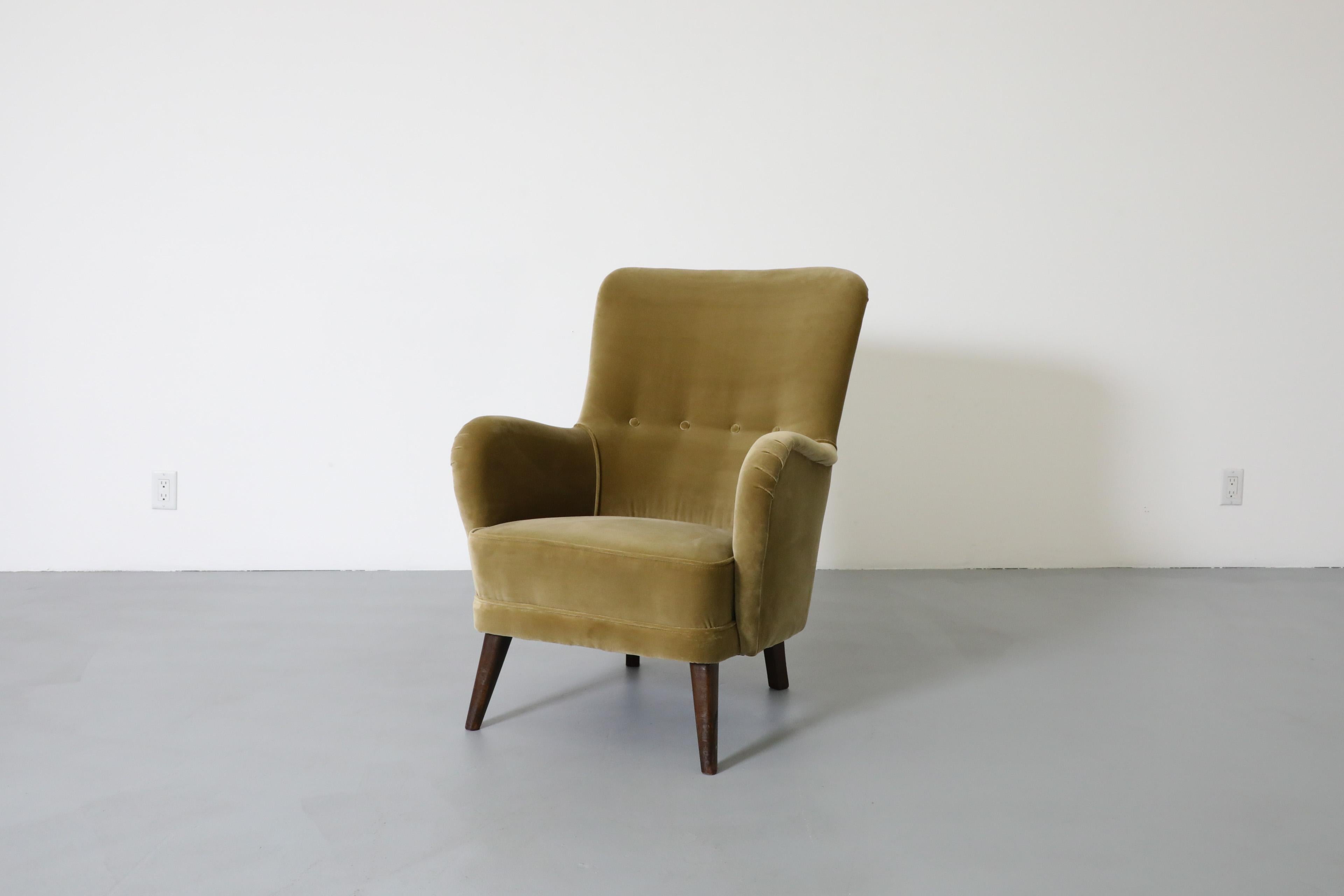 Mid-Century Modern Mid-Century Theo Ruth Velvet Leaf Green Lounge Chair