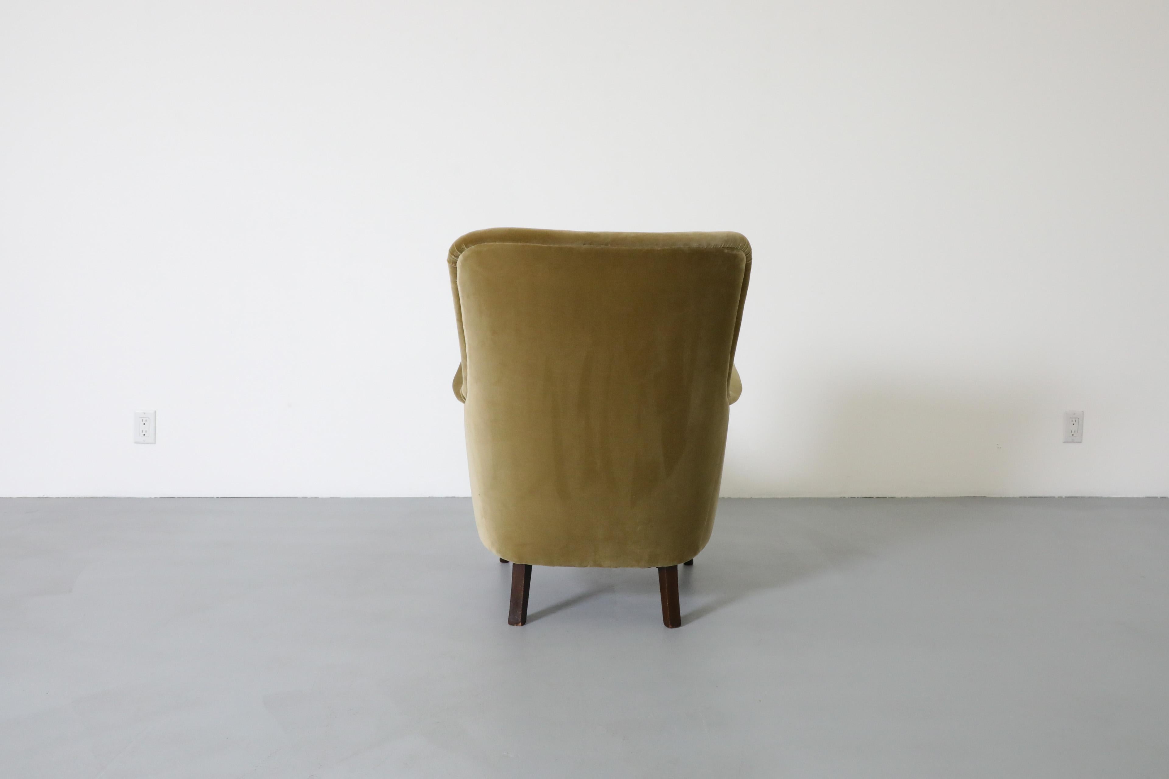 Mid-20th Century Mid-Century Theo Ruth Velvet Leaf Green Lounge Chair