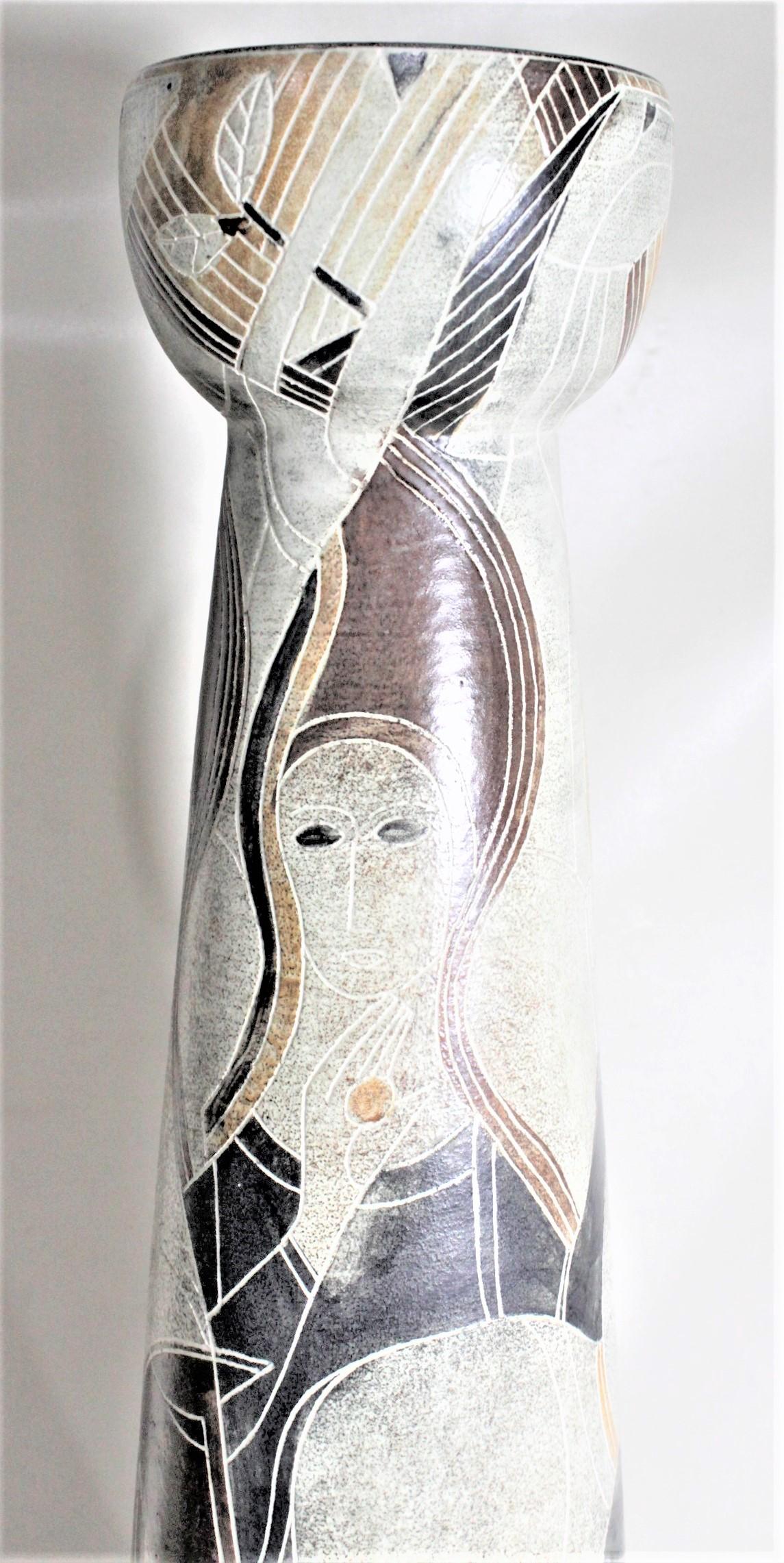 Fait main Grand vase sgraffite en poterie Brooklin de Theo & Susan Harlander du milieu du siècle dernier en vente