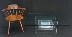 Tavolino da centro con piano in vetro rettangolare in lucite lucida del metà secolo MINT!