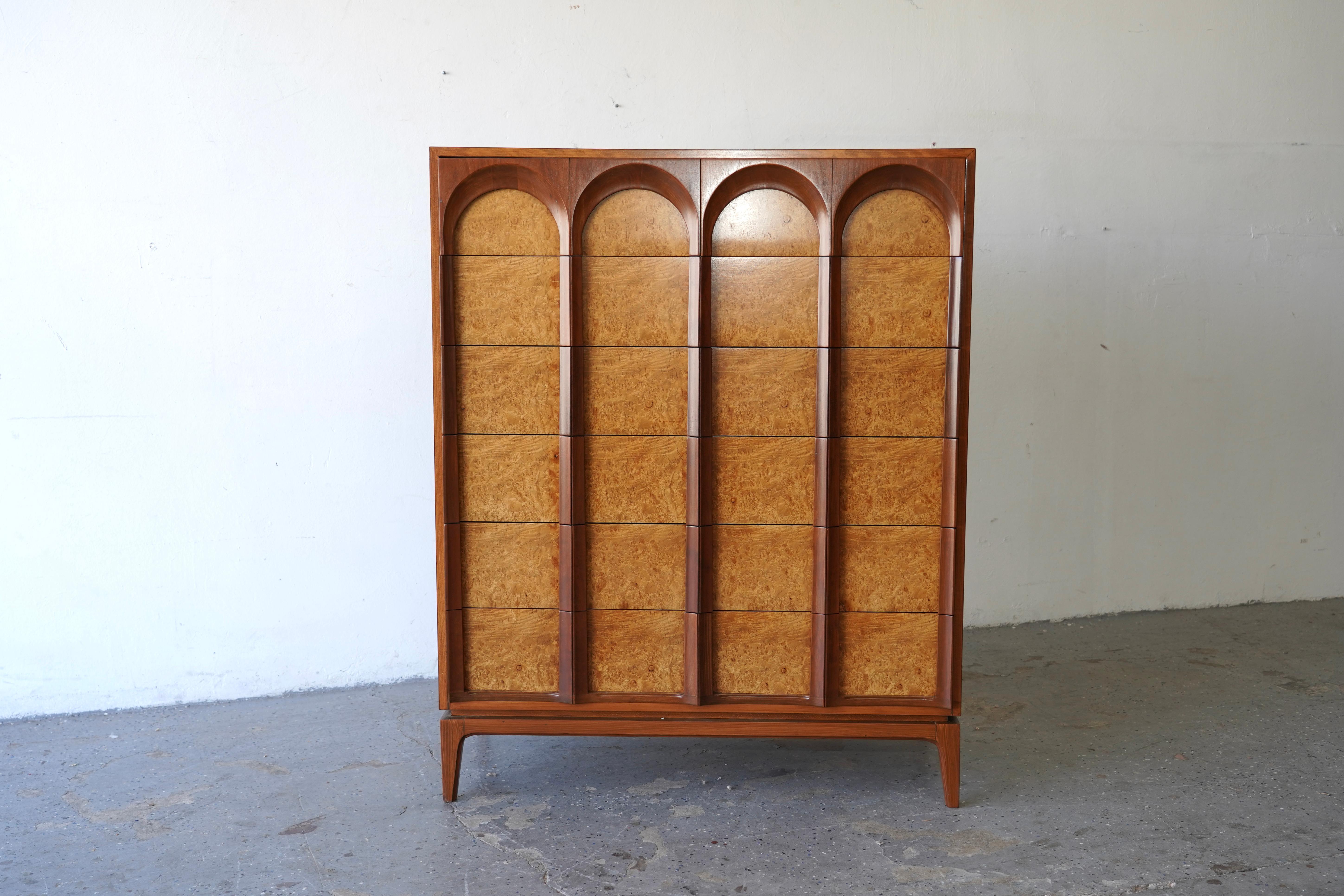 Mid Century  Thomasville Sculptural  Tall Dresser Walnut & Olive Burl For Sale 4