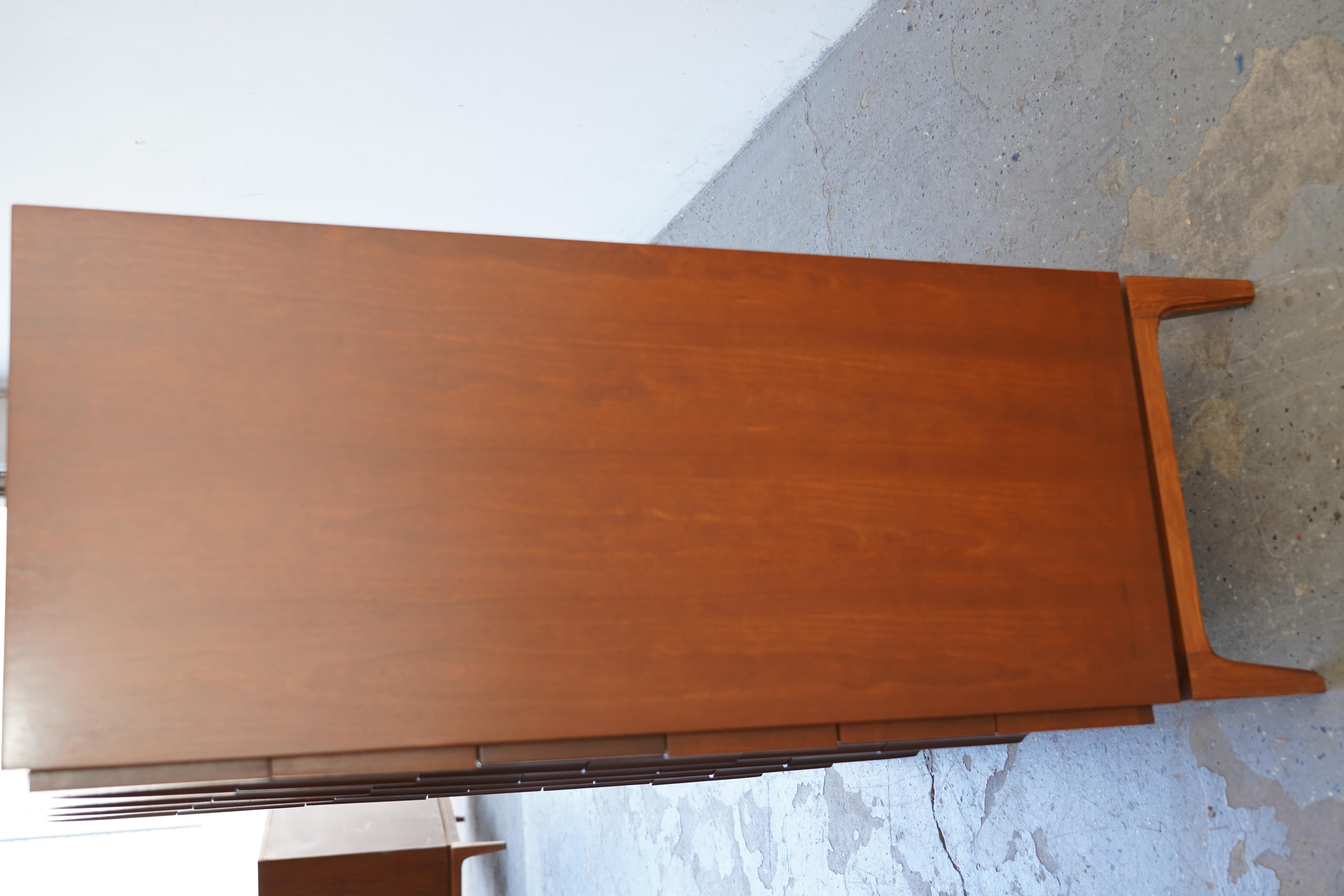 Mid Century  Thomasville Sculptural  Tall Dresser Walnut & Olive Burl For Sale 2