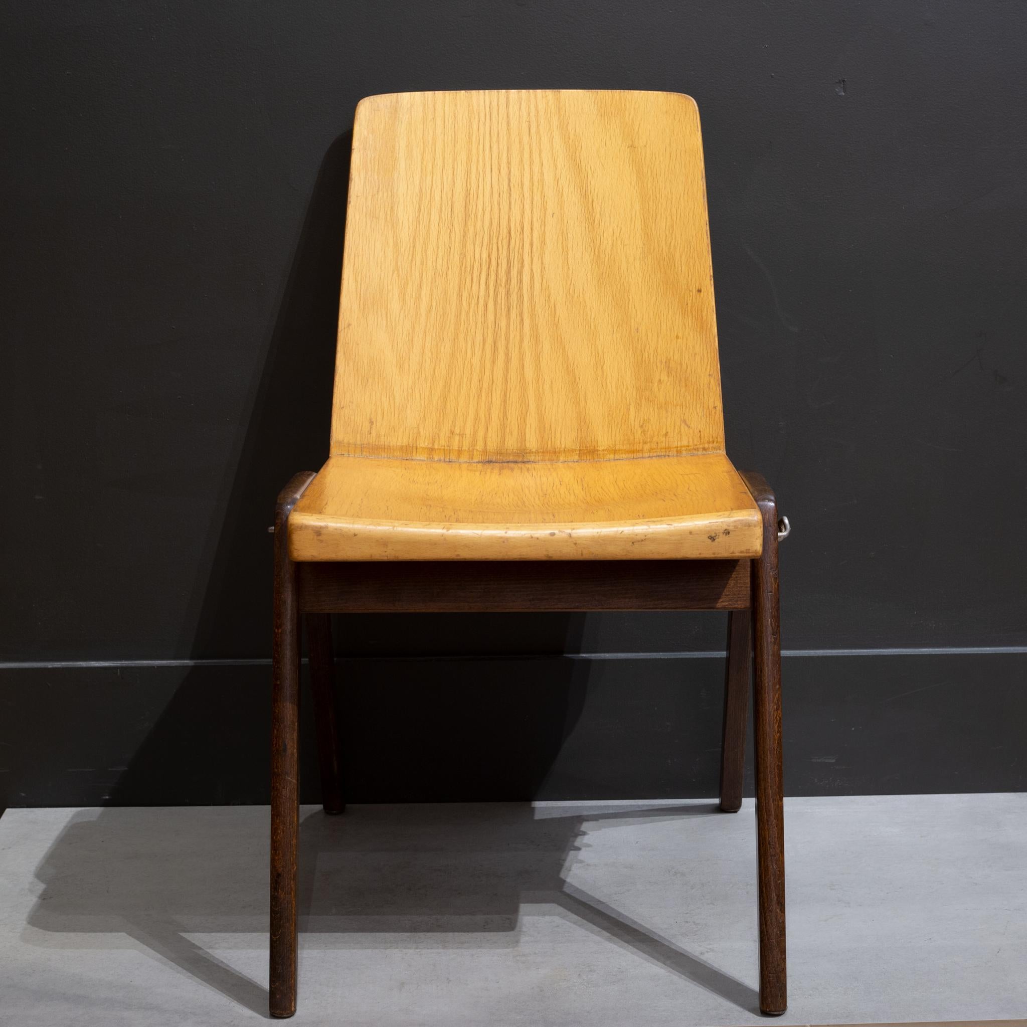 Mid-Century Thonet Bicolored Stackable Schoolhouse Auditorium Chairs, C. 1950 In Good Condition In San Francisco, CA