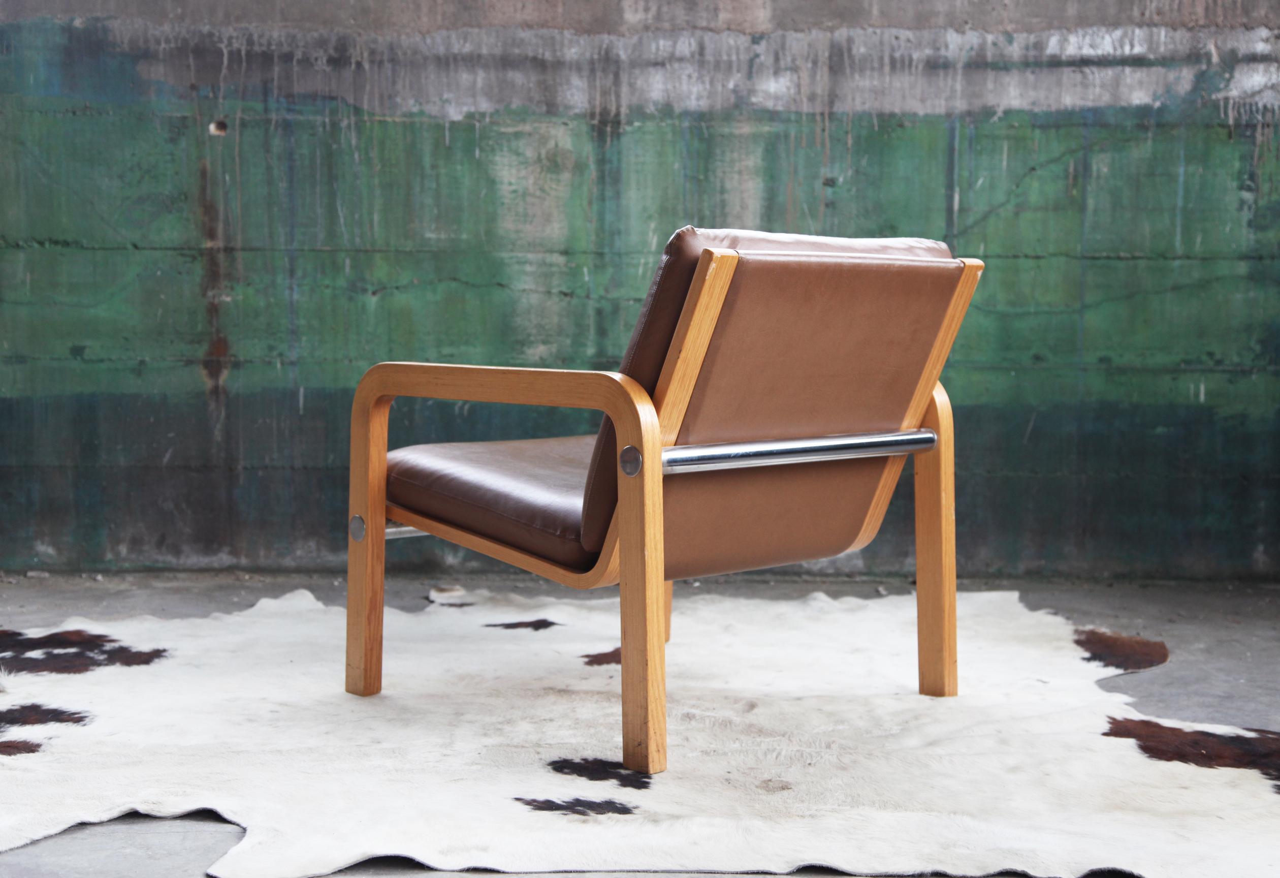 Thonet-Sessel aus Eichenholz, Bugholz und Chrom (Moderne der Mitte des Jahrhunderts) im Angebot