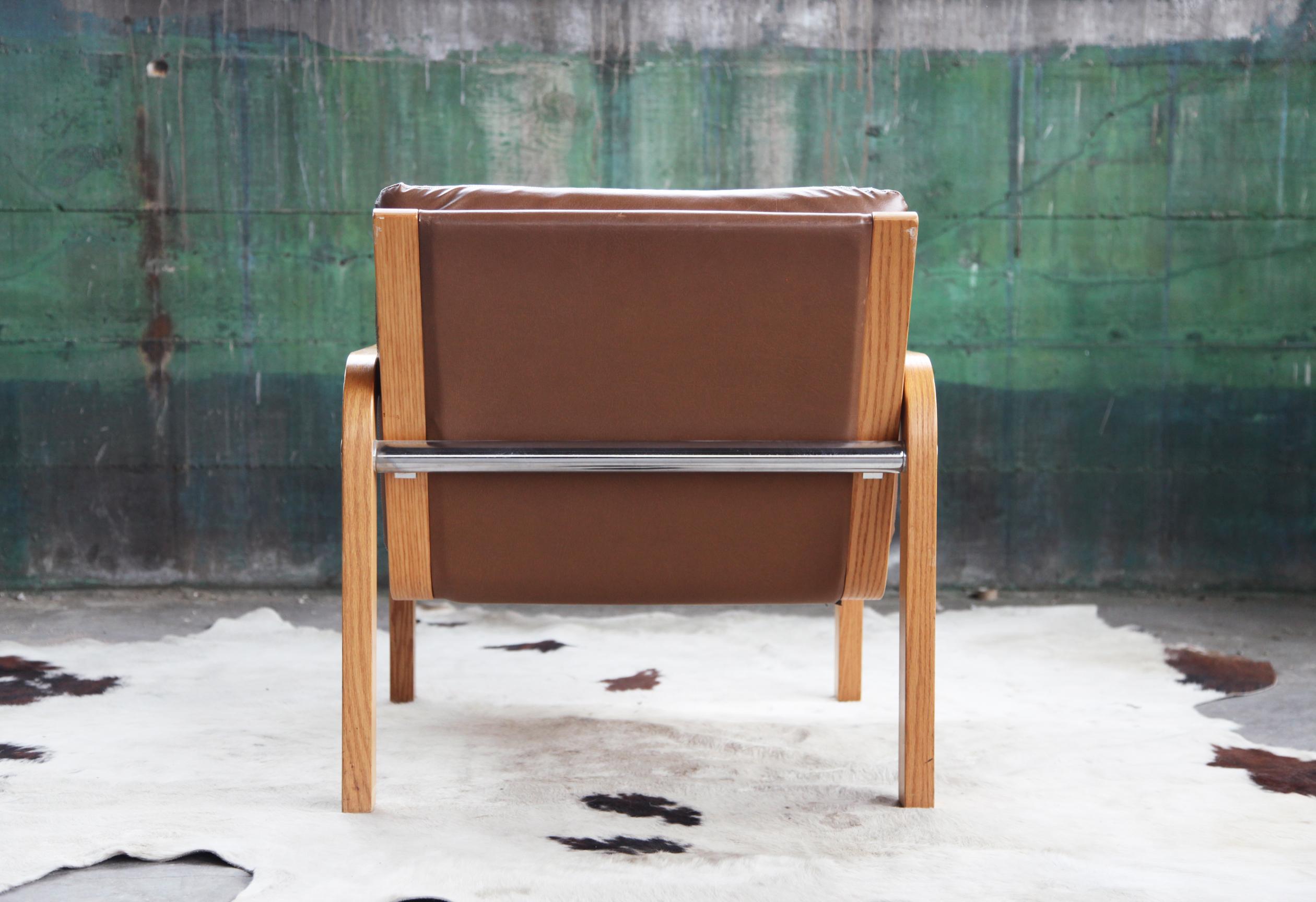 Thonet-Sessel aus Eichenholz, Bugholz und Chrom (Polster) im Angebot