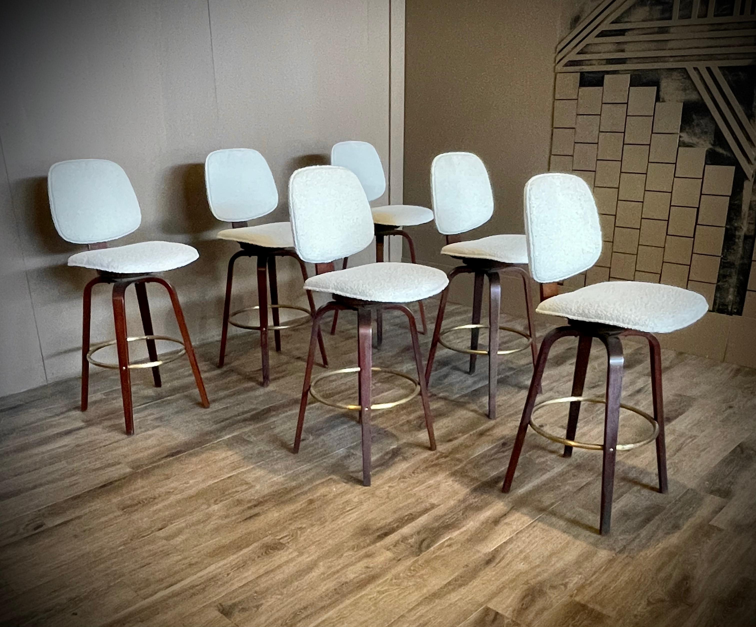 Mid Century Thonet Walnut and Boucle Swivel Barstools, set of 6 In Good Condition For Sale In Mckinney, TX