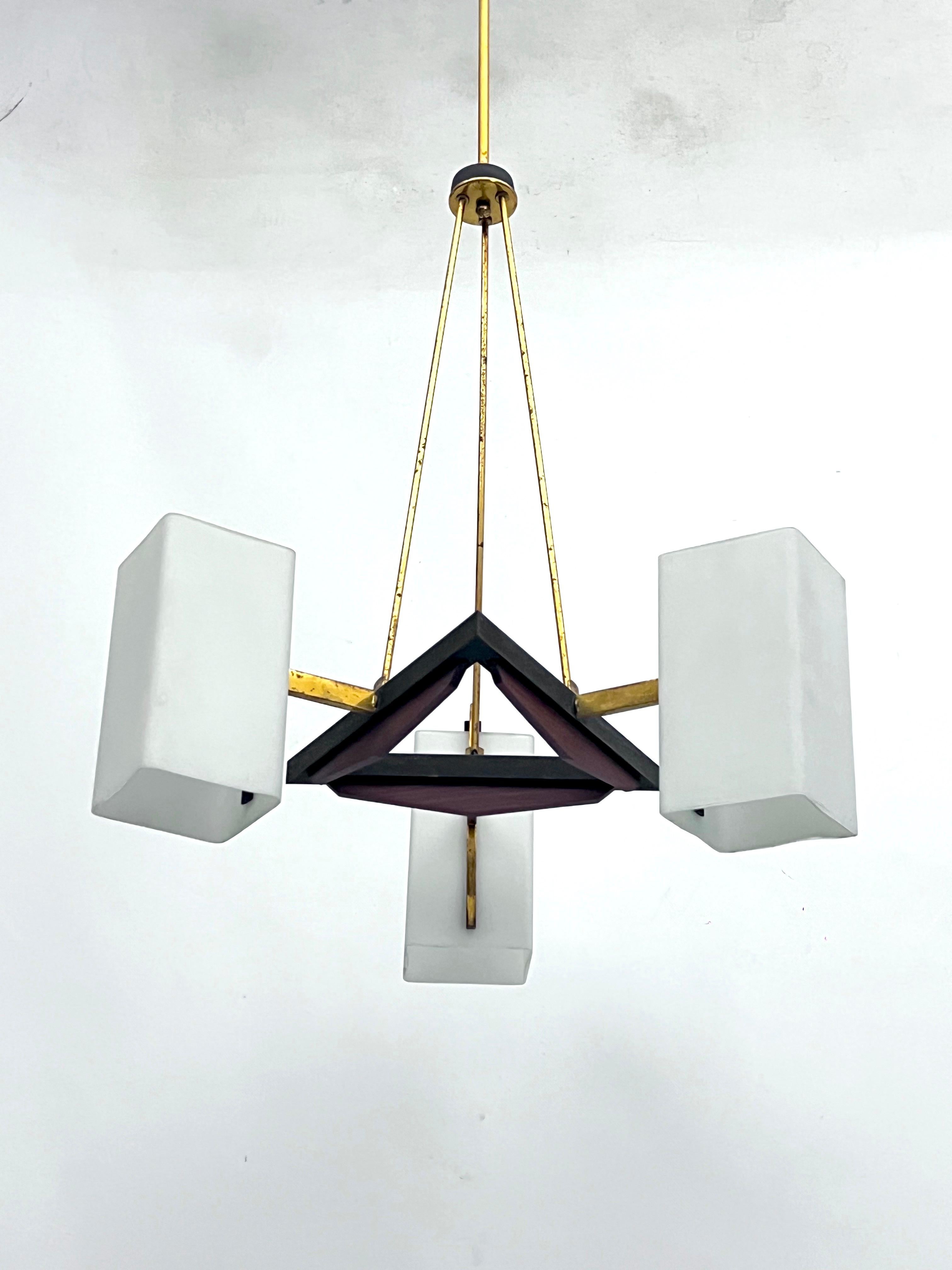 20th Century Mid-century three arms chandelier by Stilnovo. Italy 1950s For Sale