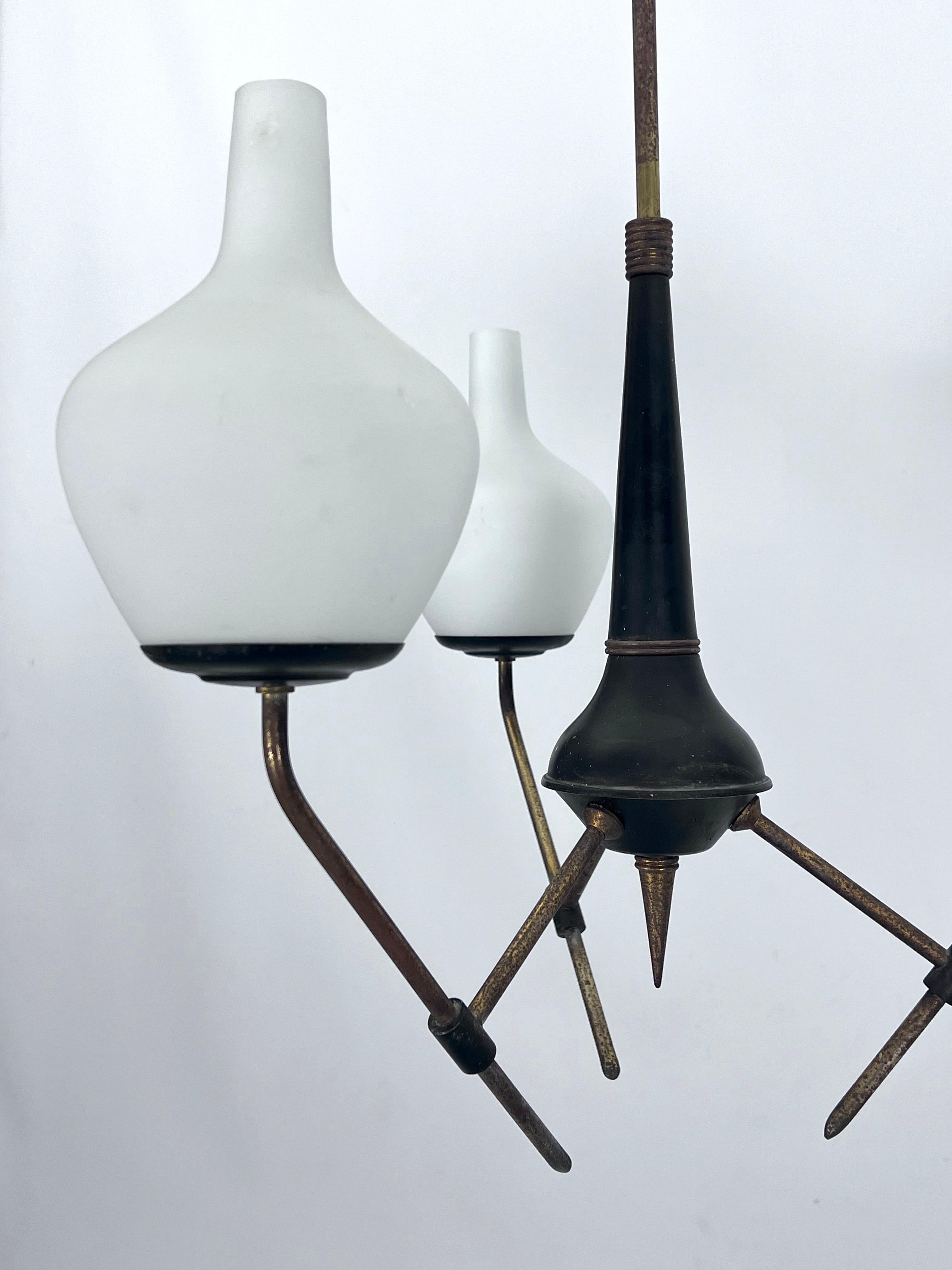 Mid-Century three arms chandelier in Stilnovo manner. Italy 1950s For Sale 3