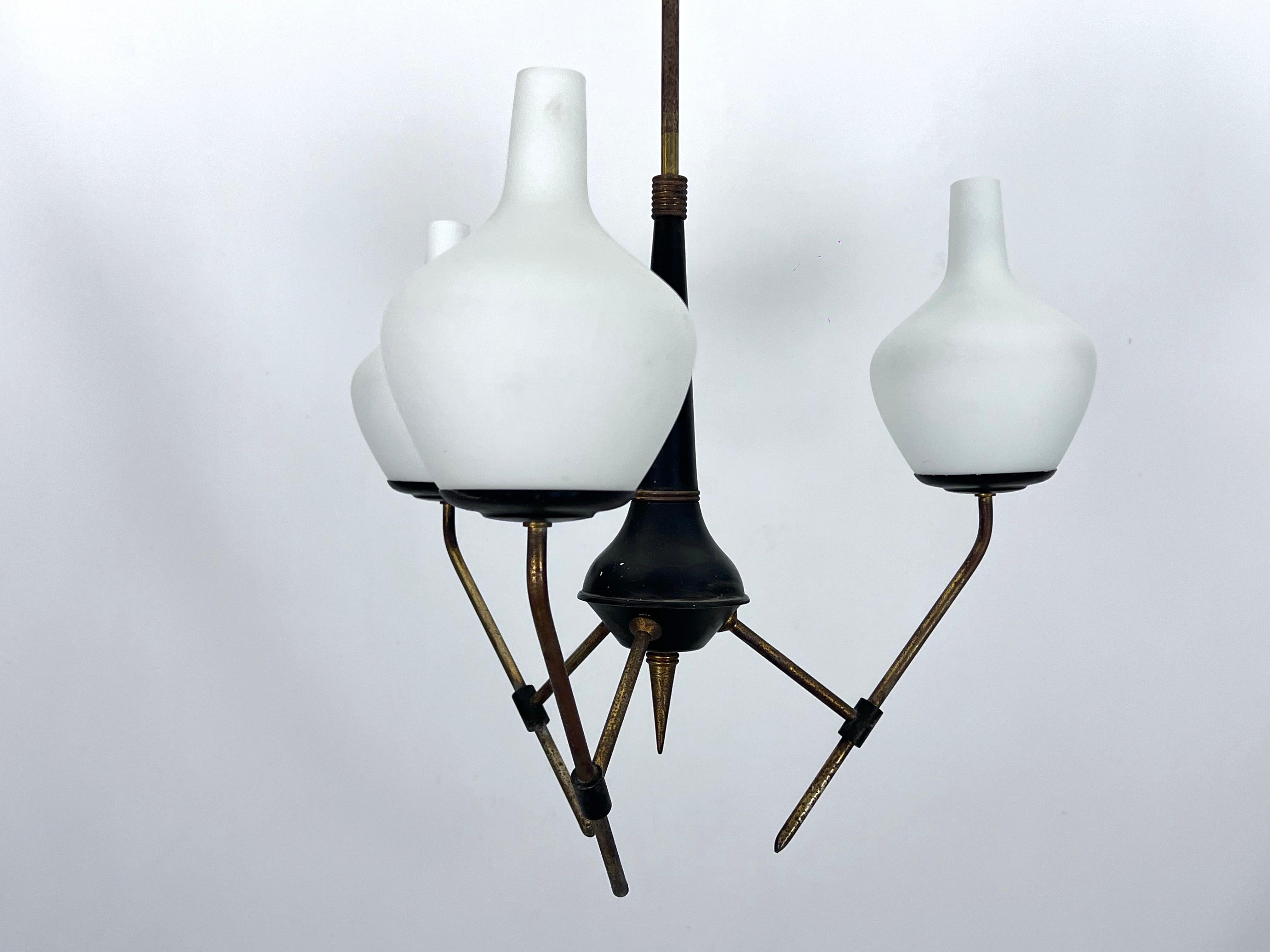 Italian Mid-Century three arms chandelier in Stilnovo manner. Italy 1950s For Sale