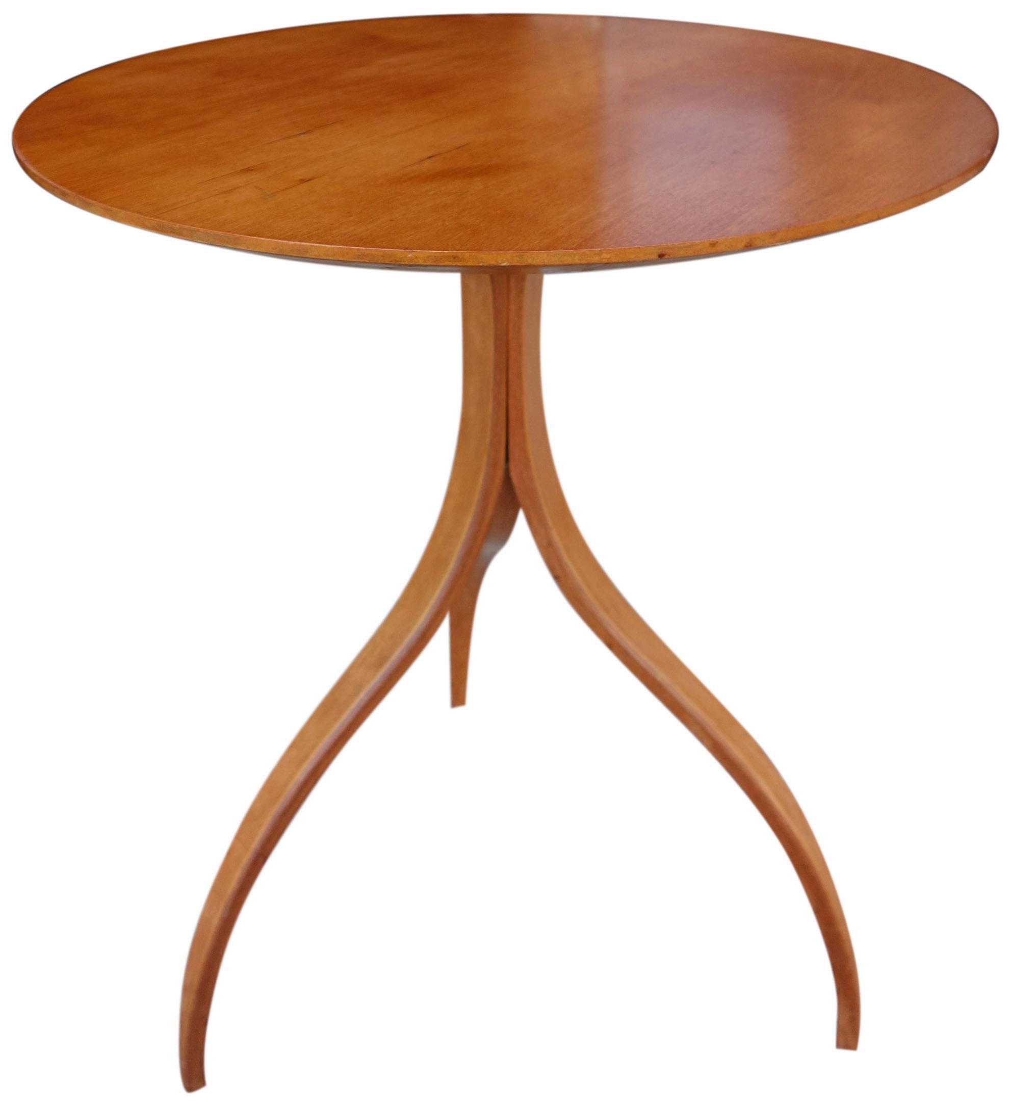 3 legged table