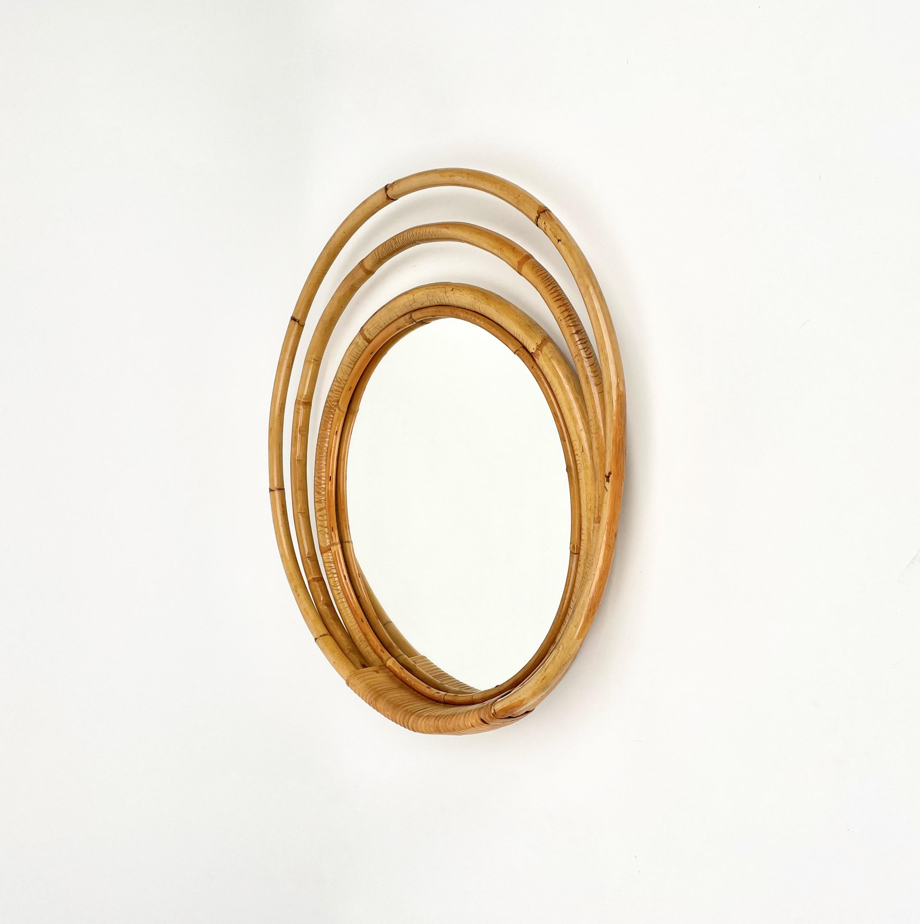 Specchio da parete a tre livelli in bambù e rattan, Italia, 1960 in vendita 1