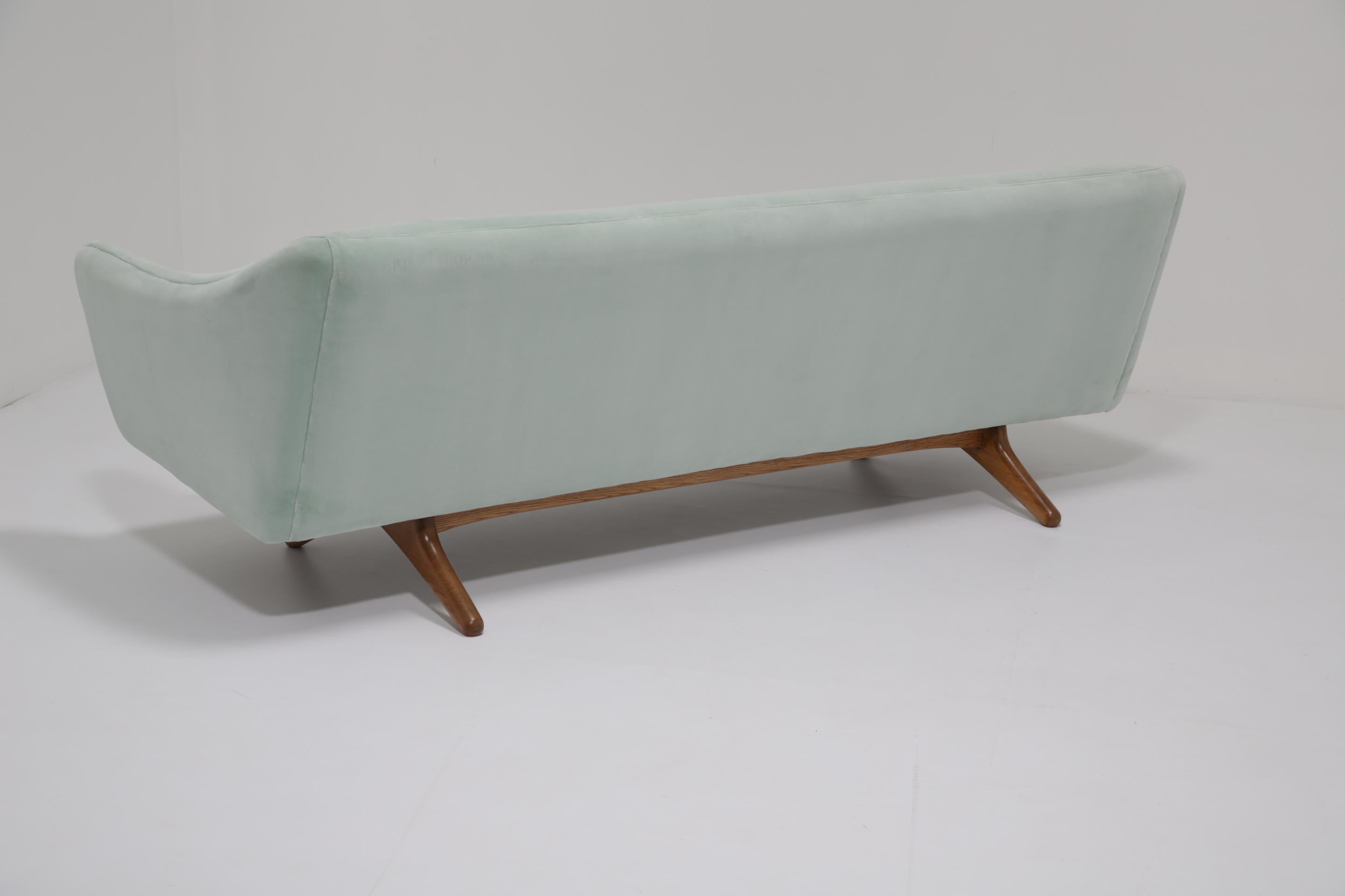 Sofá de tres plazas de mediados de siglo Modelo ML-140 de Illum Wikkelsø para Laursen, década de 1960. en venta 6